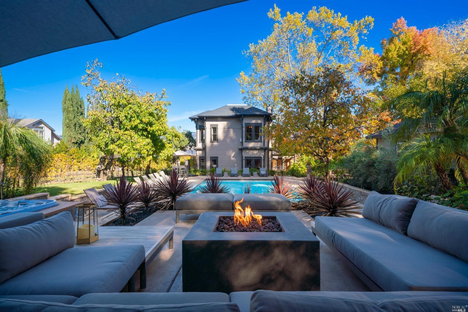 Photo of 21253 Redwood Hwy in Geyserville, CA
