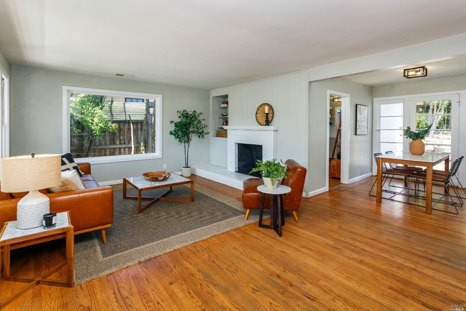 Detail Gallery Image 1 of 1 For 648 Peach St, Novato,  CA 94945 - 3 Beds | 1/1 Baths