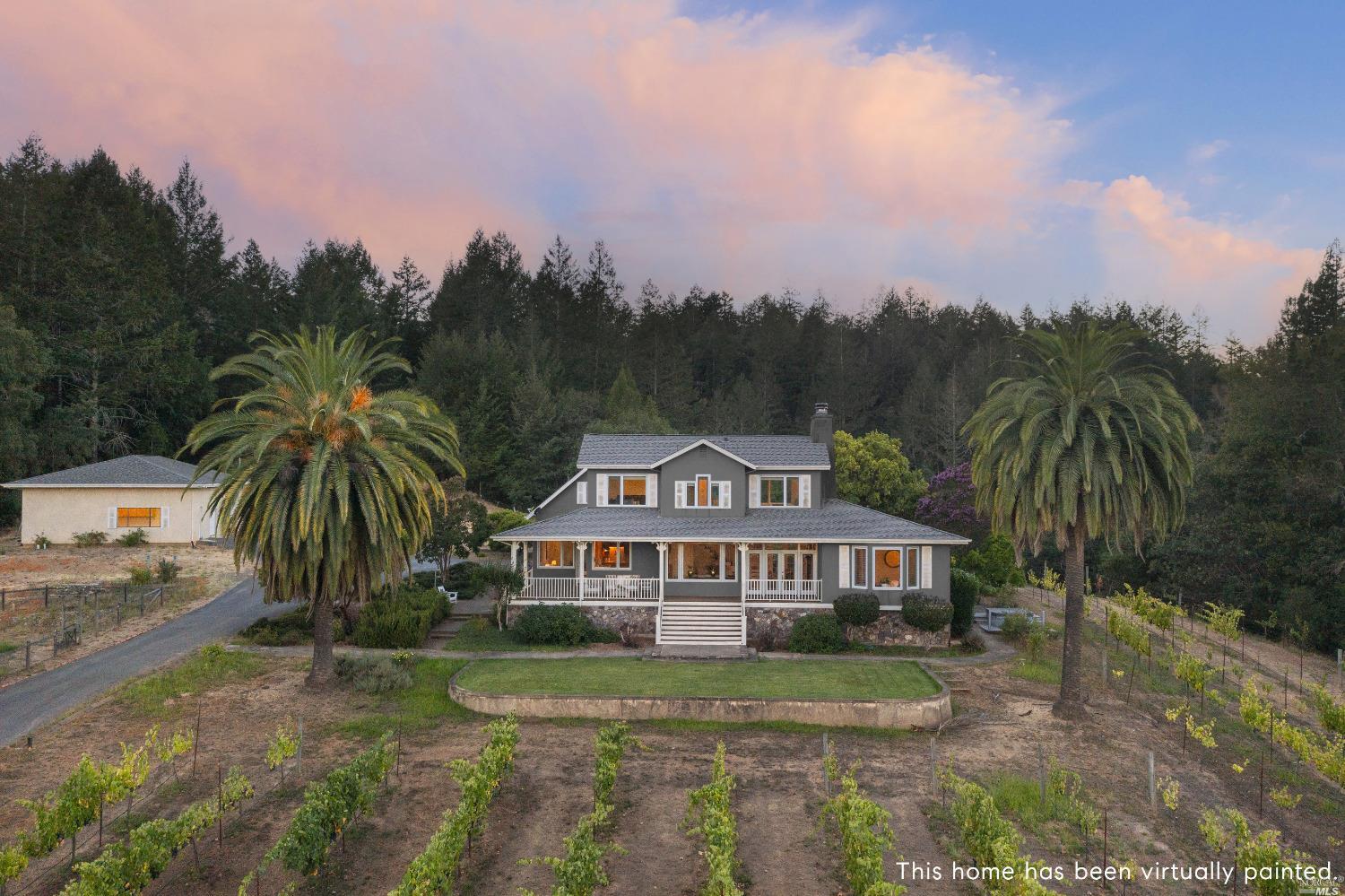 Photo of 1955 Dry Creek Rd in Healdsburg, CA