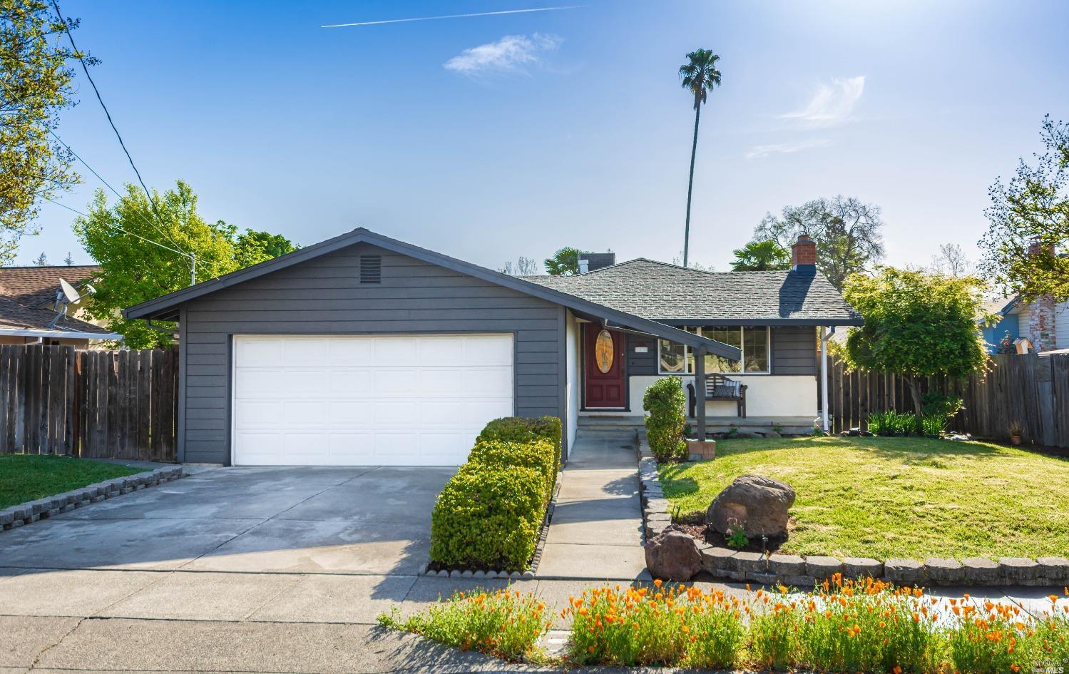 Photo of 2570 Butte St in Napa, CA