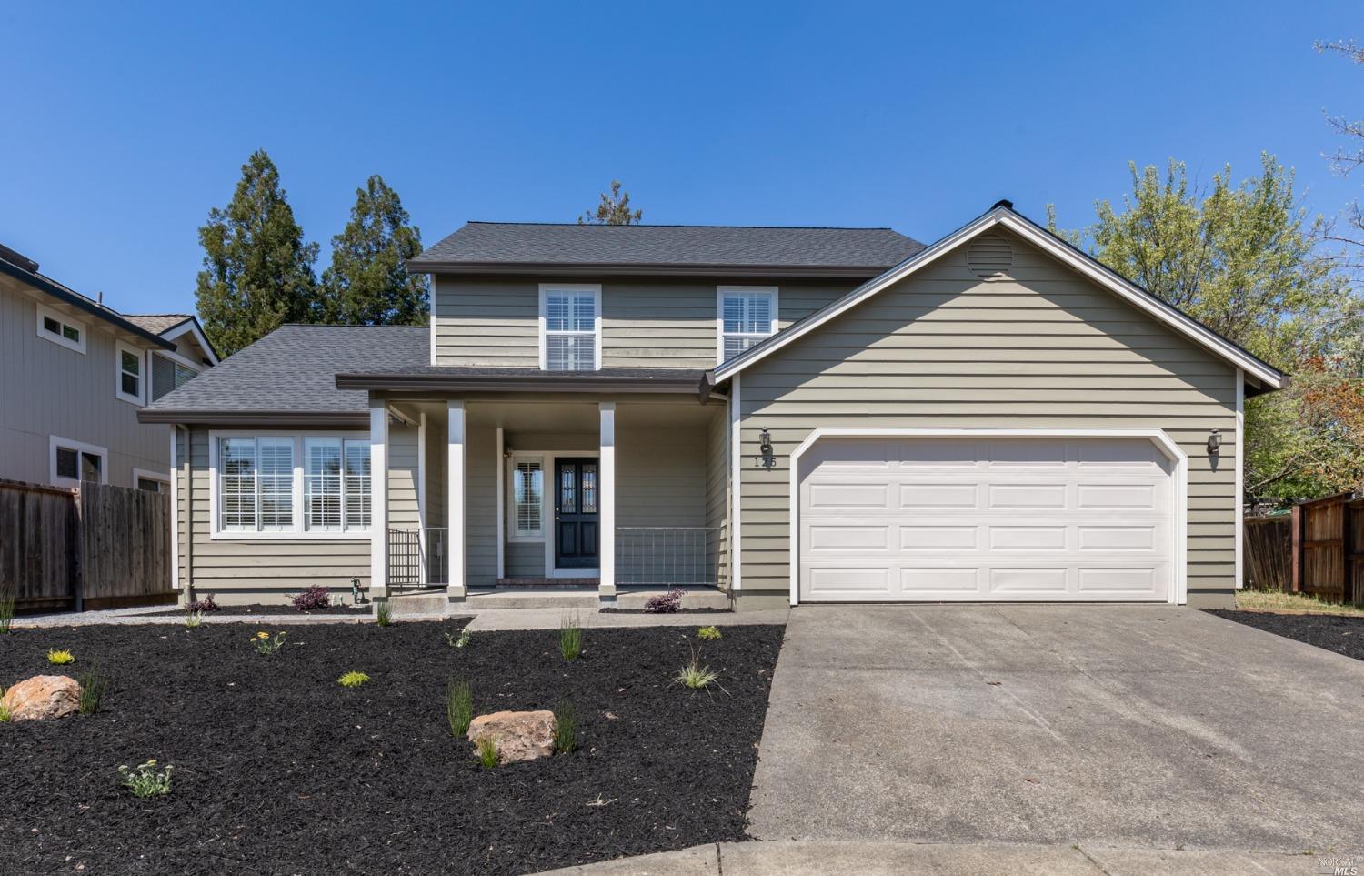 Photo of 125 Thrushwing Ave in Windsor, CA