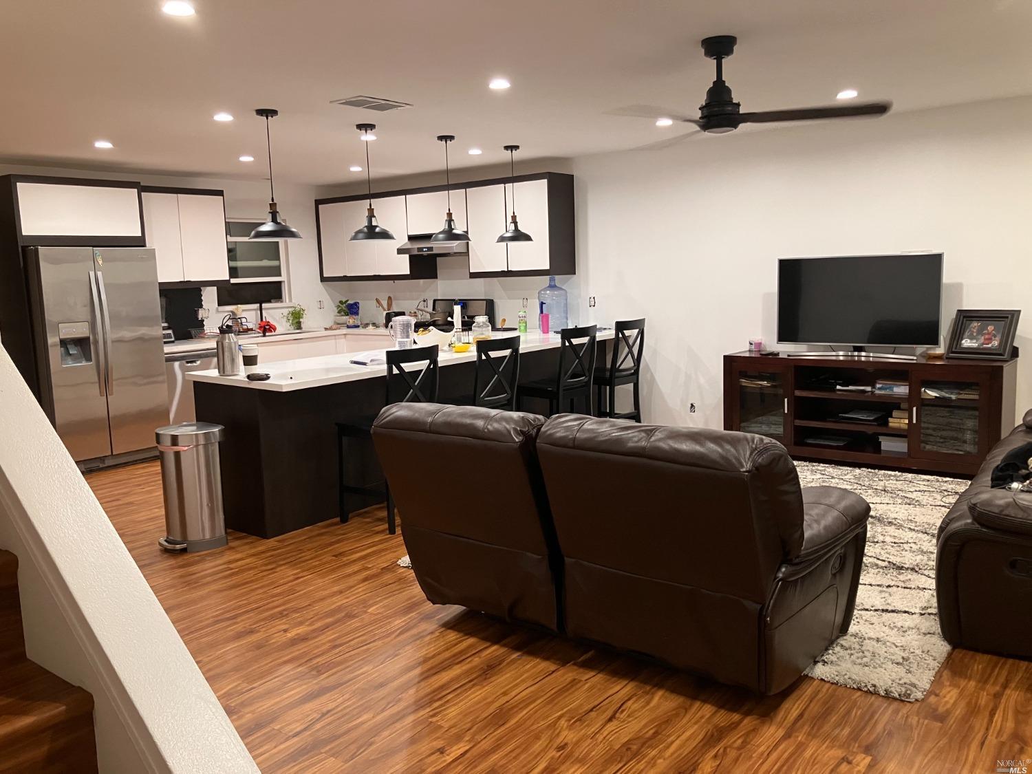 Photo of 370 Honeysuckle Dr in Fairfield, CA