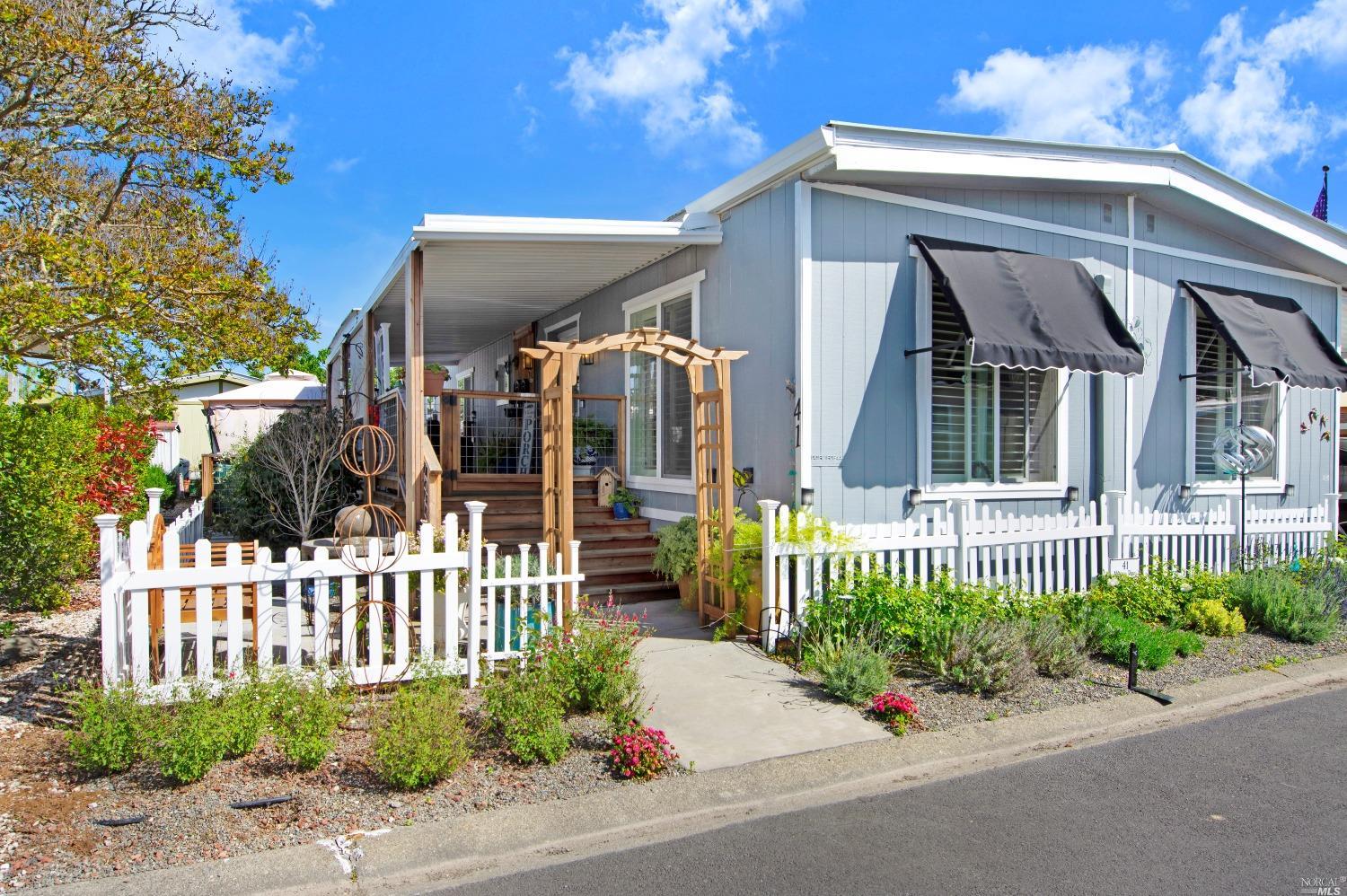 Photo of 41 Magnolia Dr in Calistoga, CA