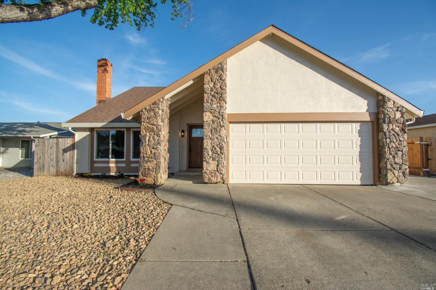 Detail Gallery Image 1 of 1 For 154 Randall Ave, Vacaville,  CA 95687 - 4 Beds | 2 Baths
