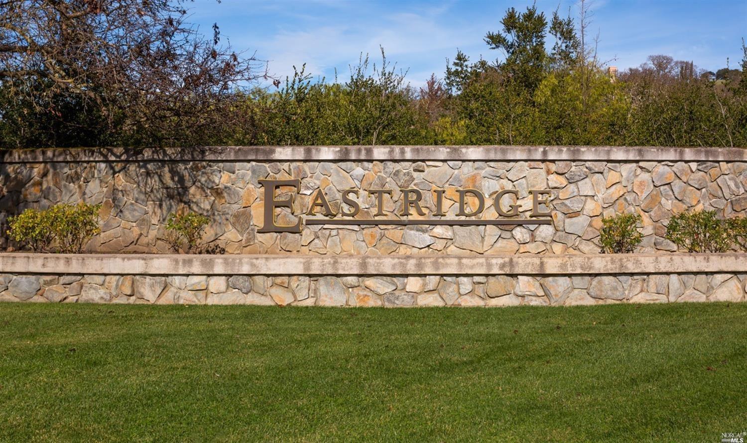 Photo of 706 Bridle Ridge Dr in Fairfield, CA