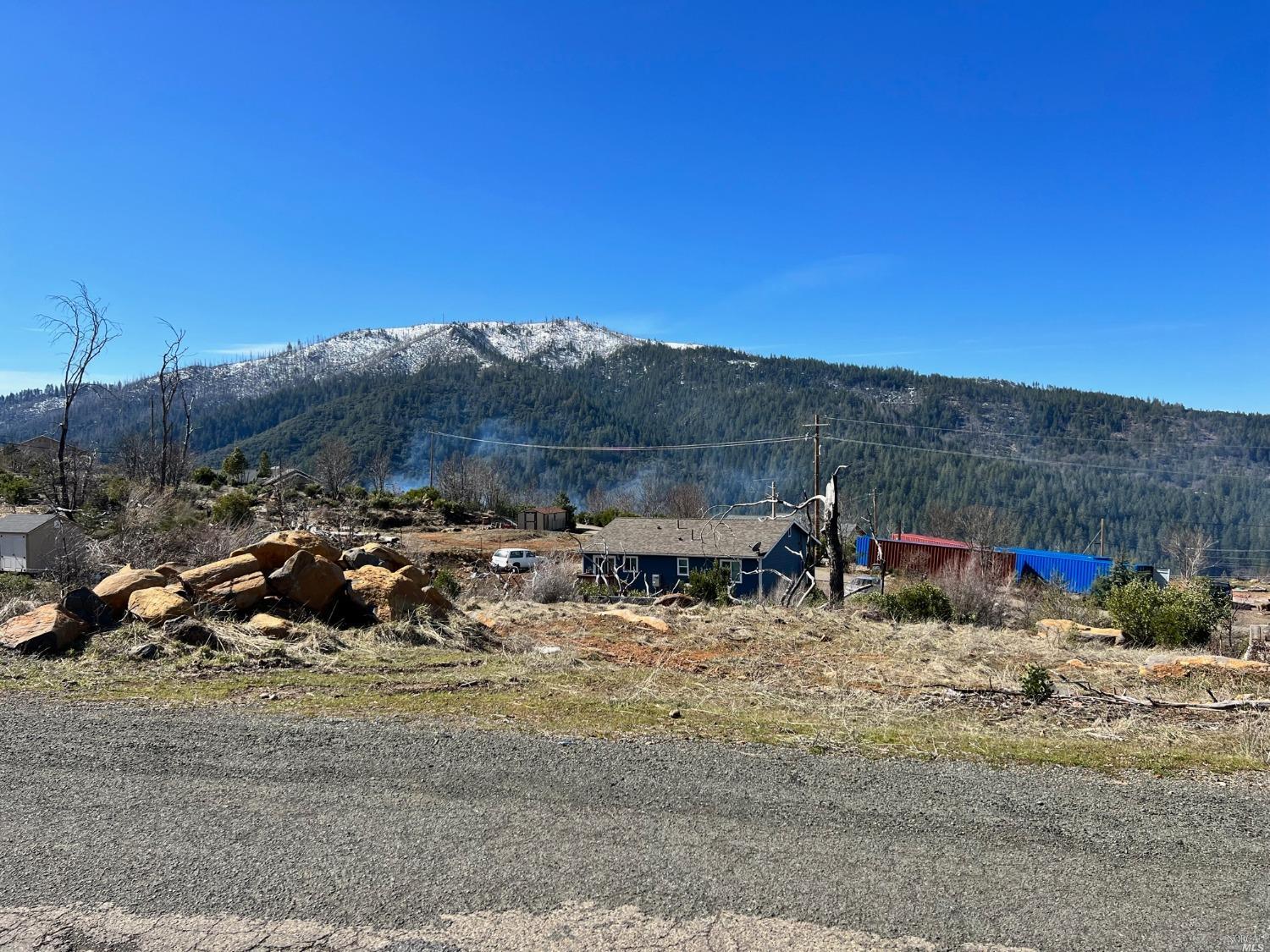 Photo of 15417 Summit Blvd in Cobb, CA