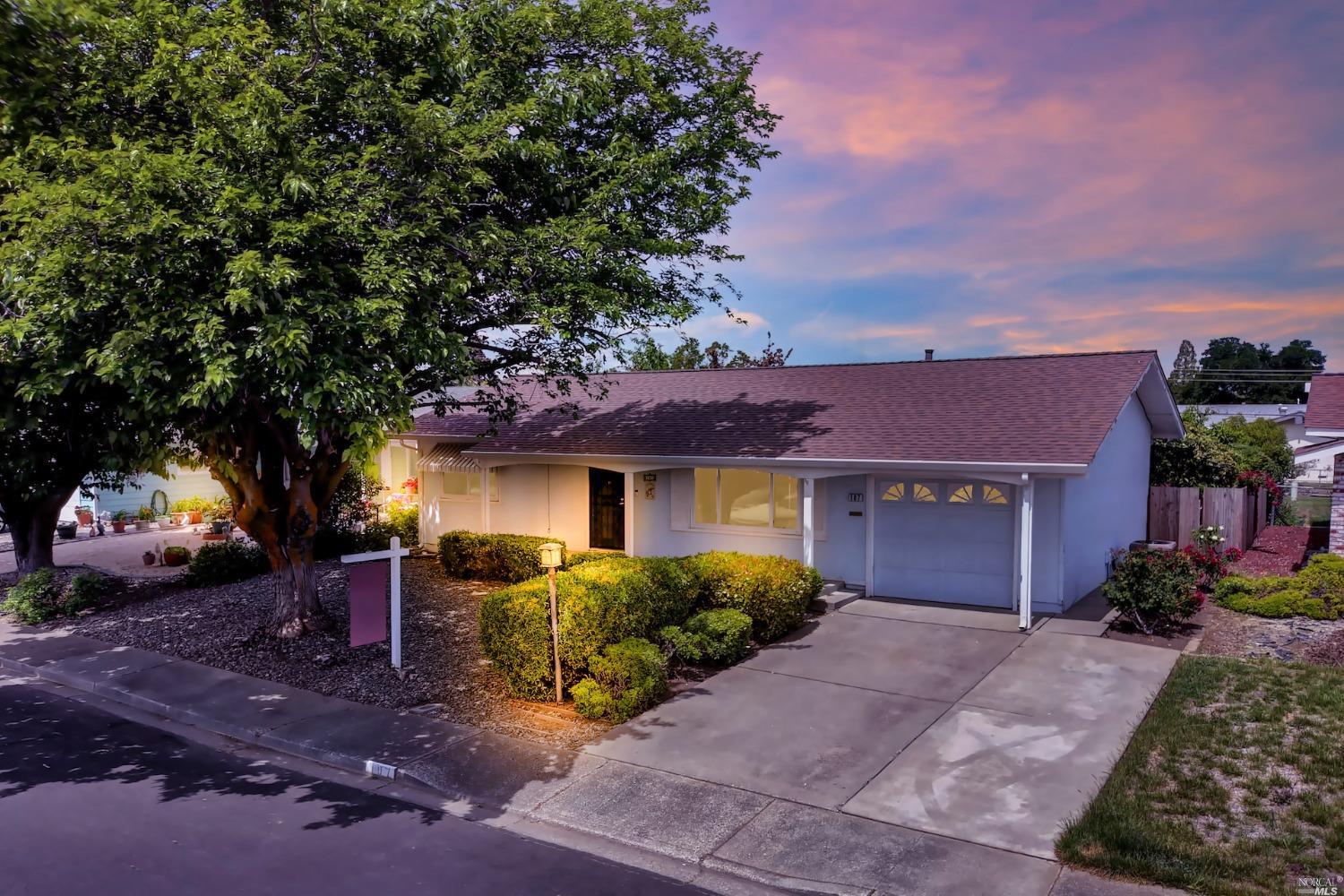 Detail Gallery Image 1 of 1 For 107 Glacier Cir, Vacaville,  CA 95687 - 2 Beds | 1 Baths