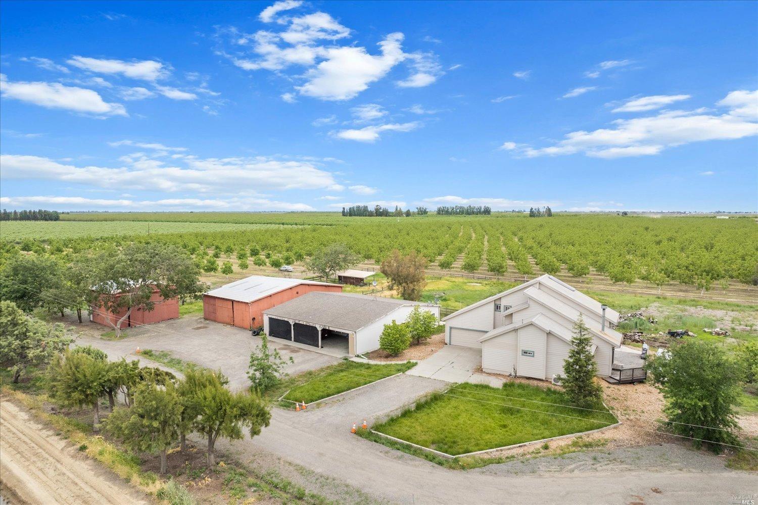 Photo of 5816 Thissell Rd in Dixon, CA