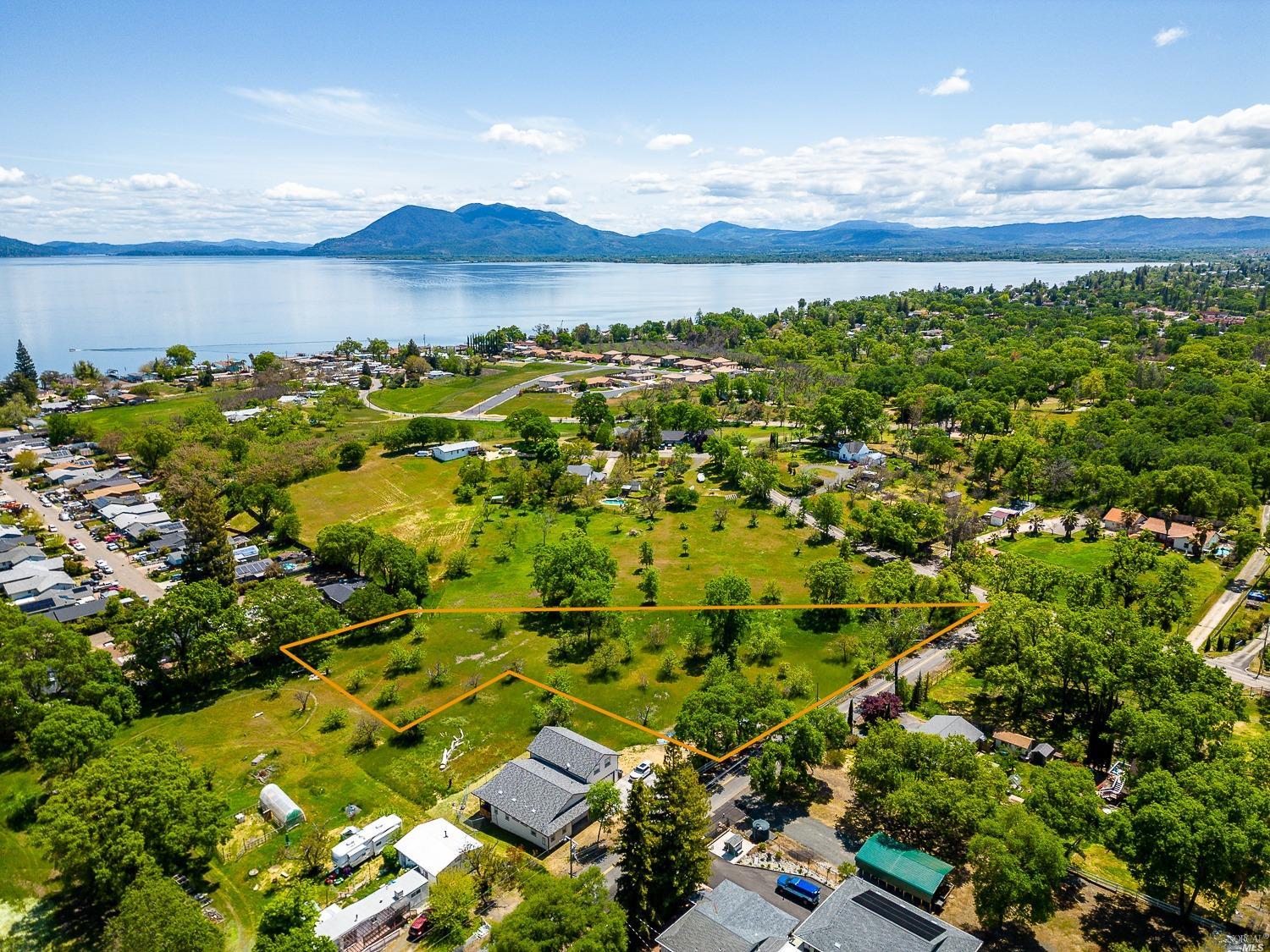 Photo of 2868 Keeling Ave in Lakeport, CA