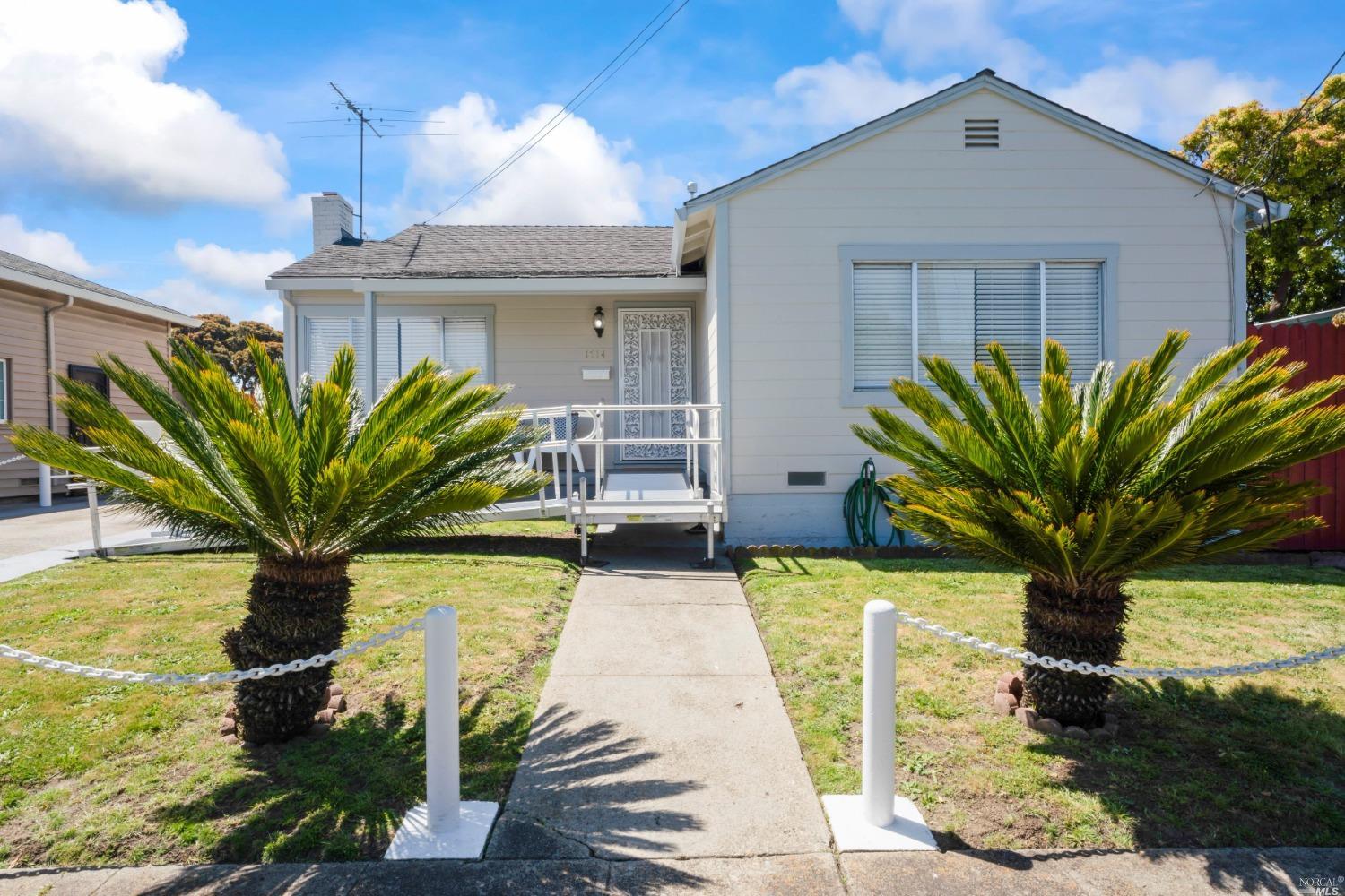 Detail Gallery Image 1 of 1 For 1714 Garvin Ave, Richmond,  CA 94801 - 3 Beds | 1 Baths