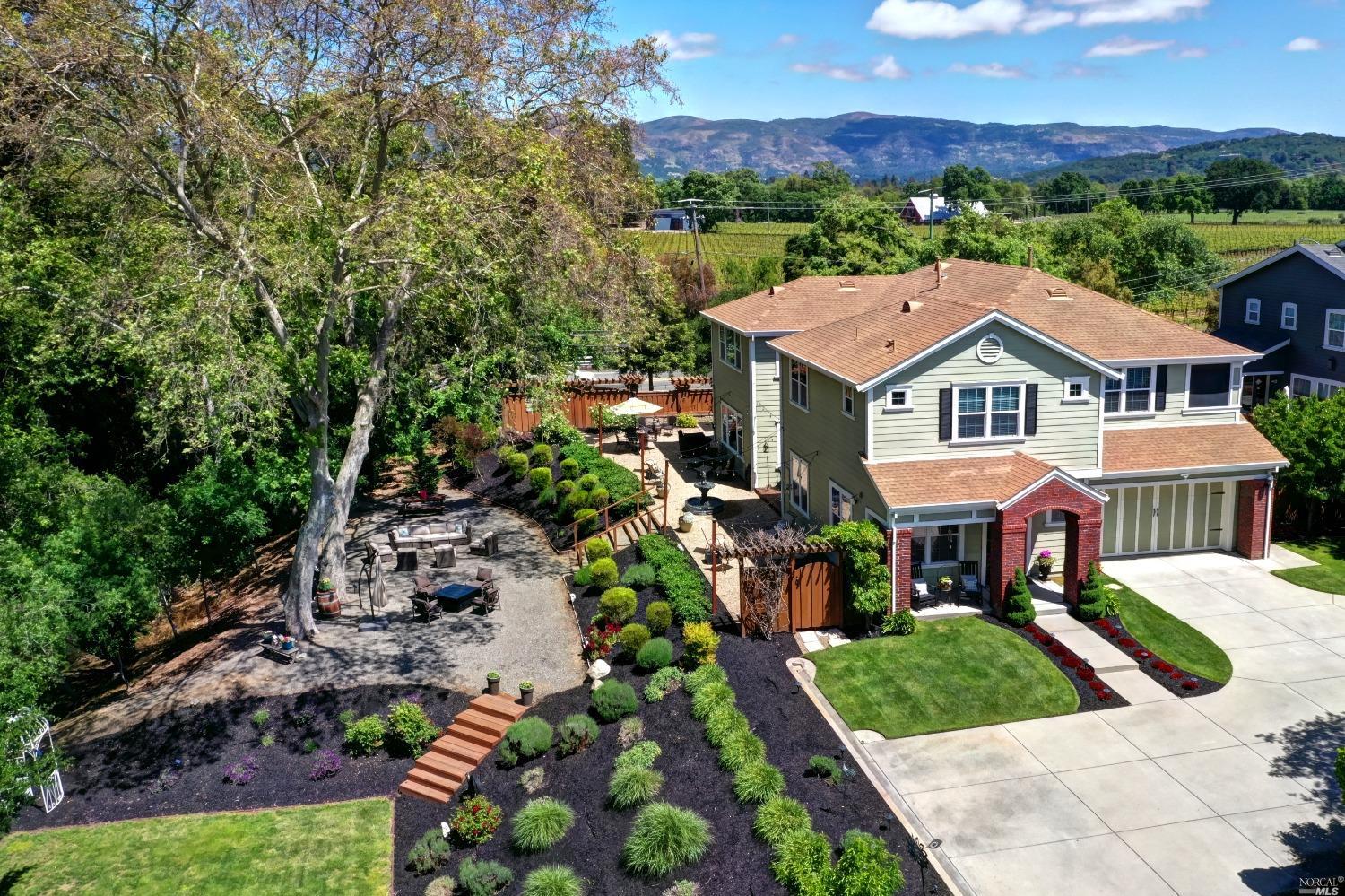 20 Catania Ct