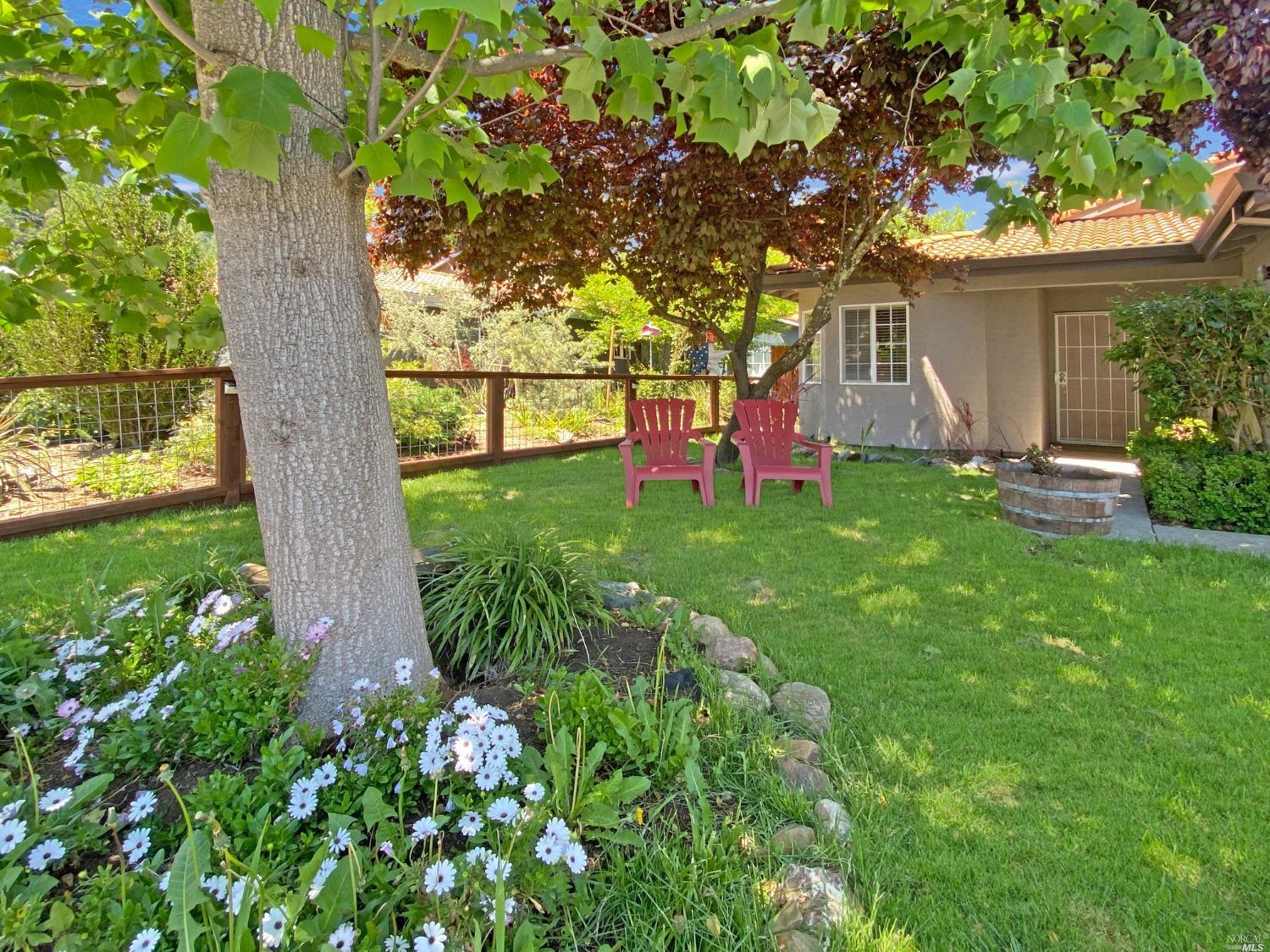Photo of 546 Venezia Wy in Cloverdale, CA