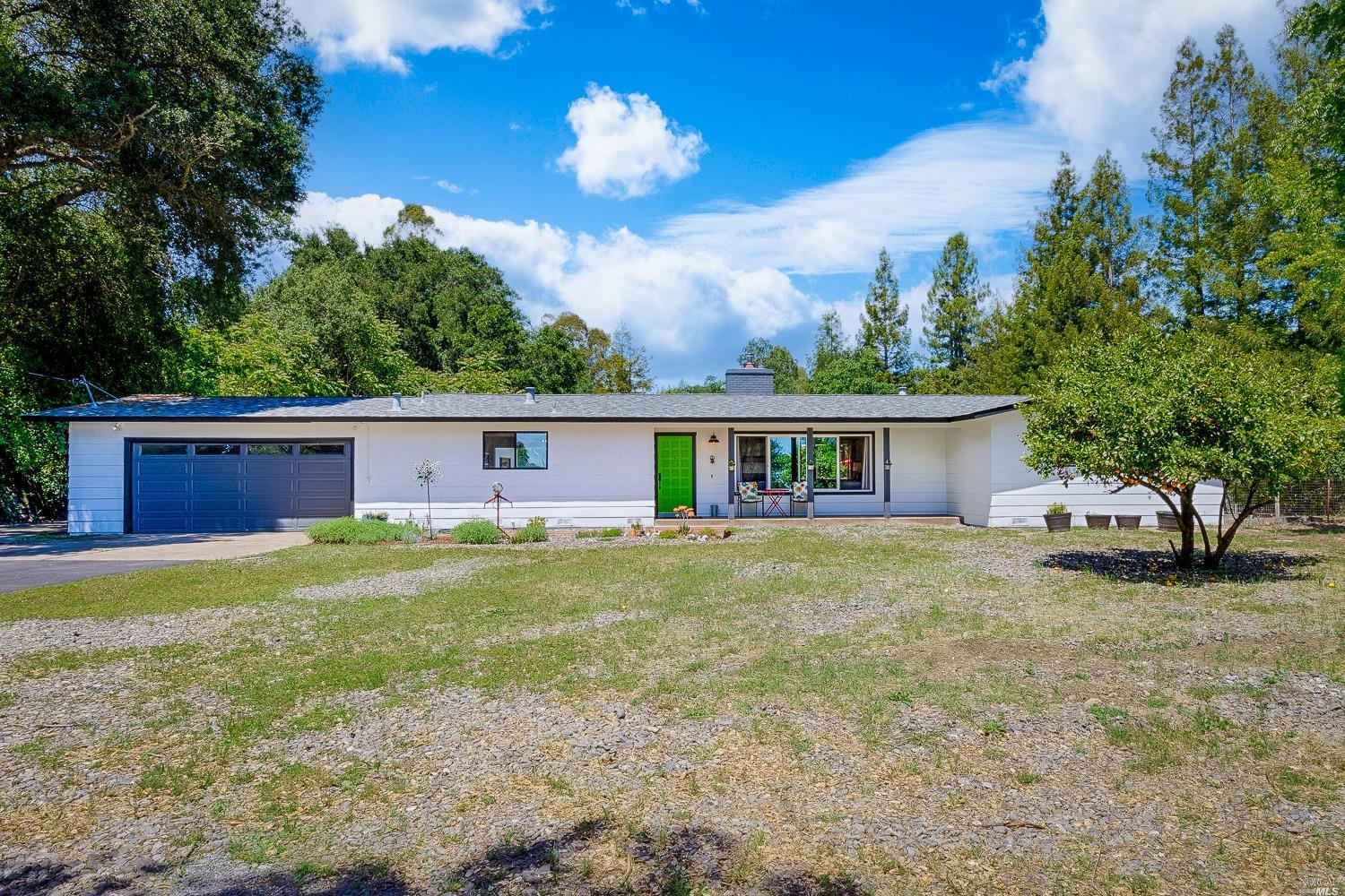 Photo of 555 Bailhache Ave in Healdsburg, CA
