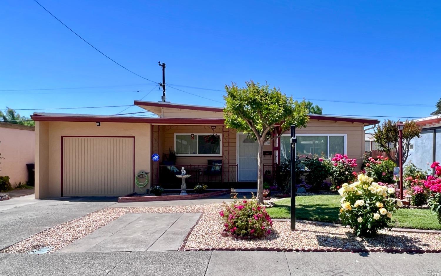 Photo of 331 Utah St in Fairfield, CA