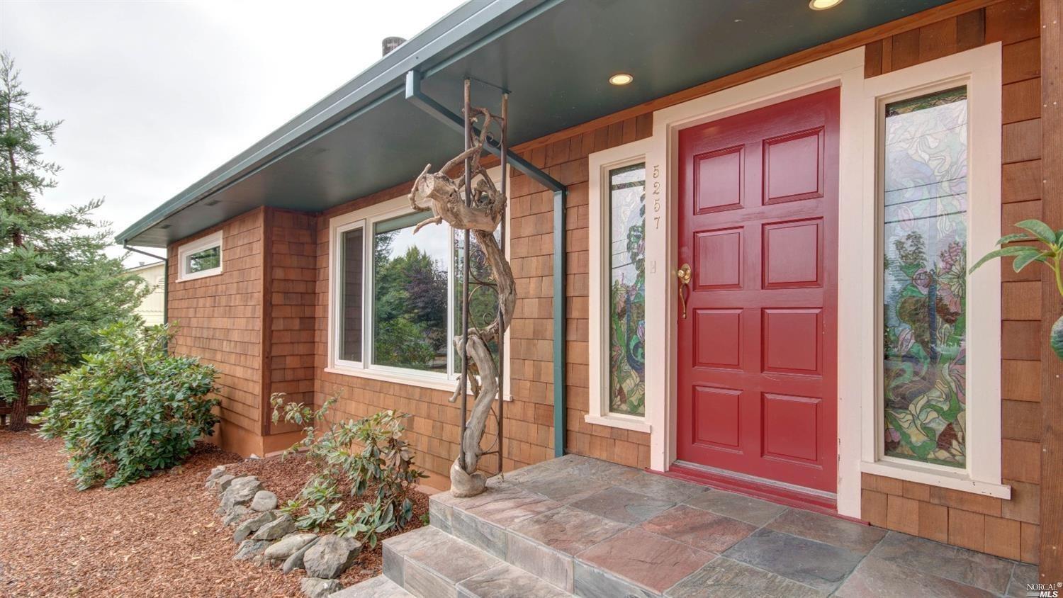 Photo of 5257 Mcfarlane Rd in Sebastopol, CA