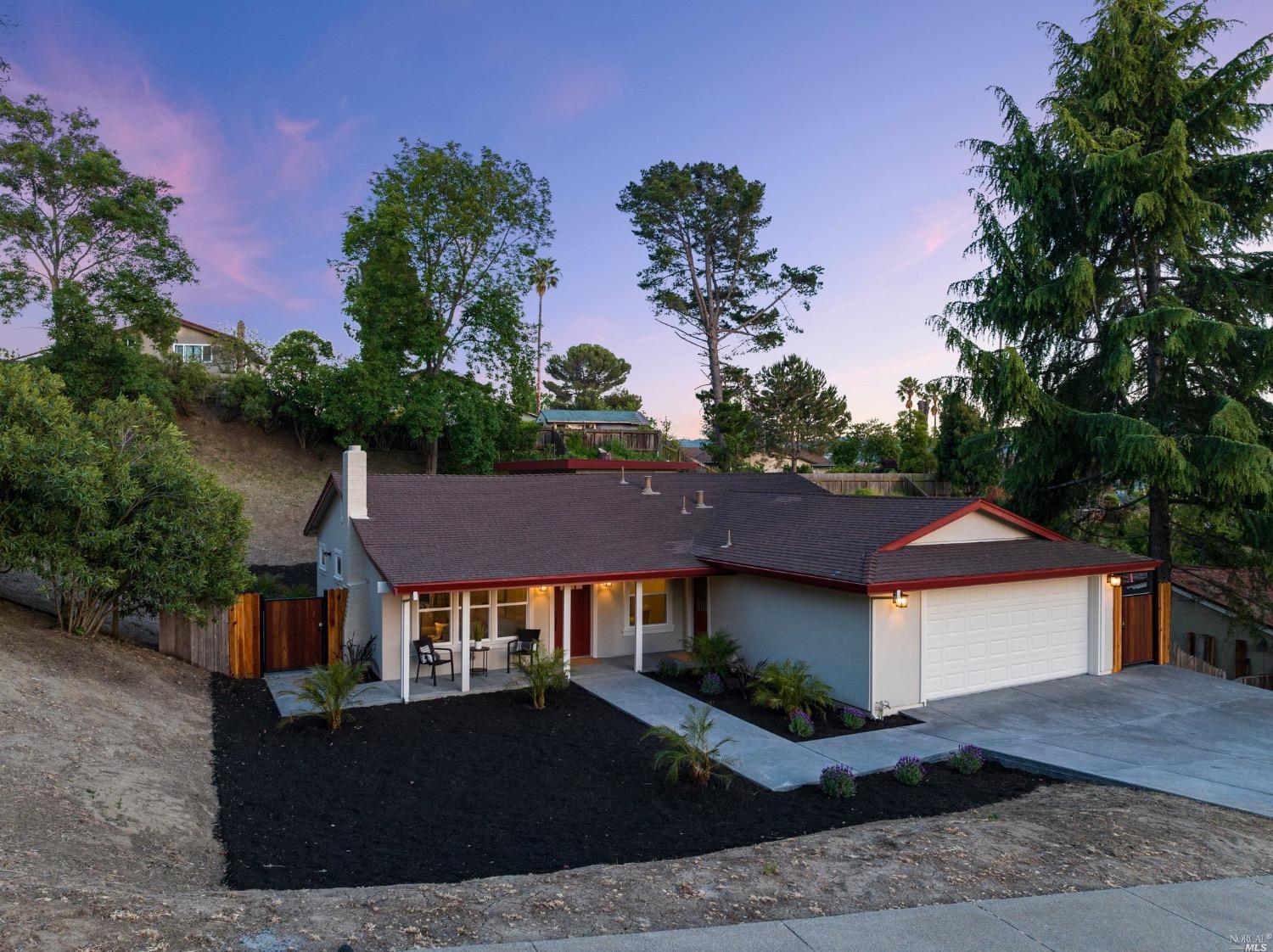 Photo of 840 Reef Point Dr in Rodeo, CA