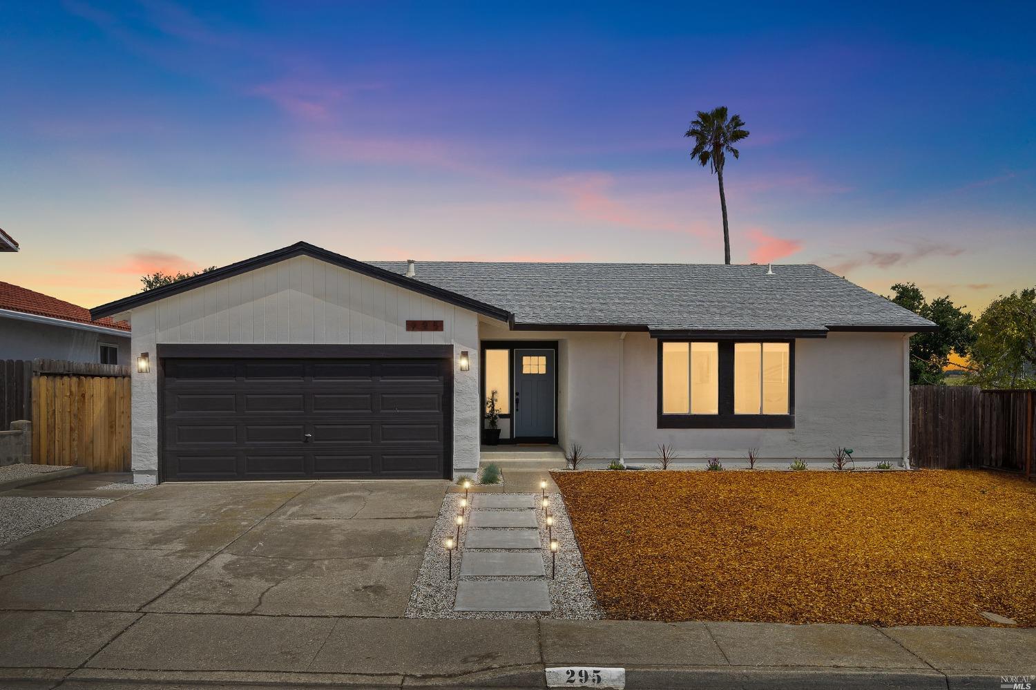 Photo of 295 Iris Rd in Hercules, CA