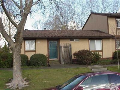 Photo of 594 Santa Alicia Dr in Rohnert Park, CA