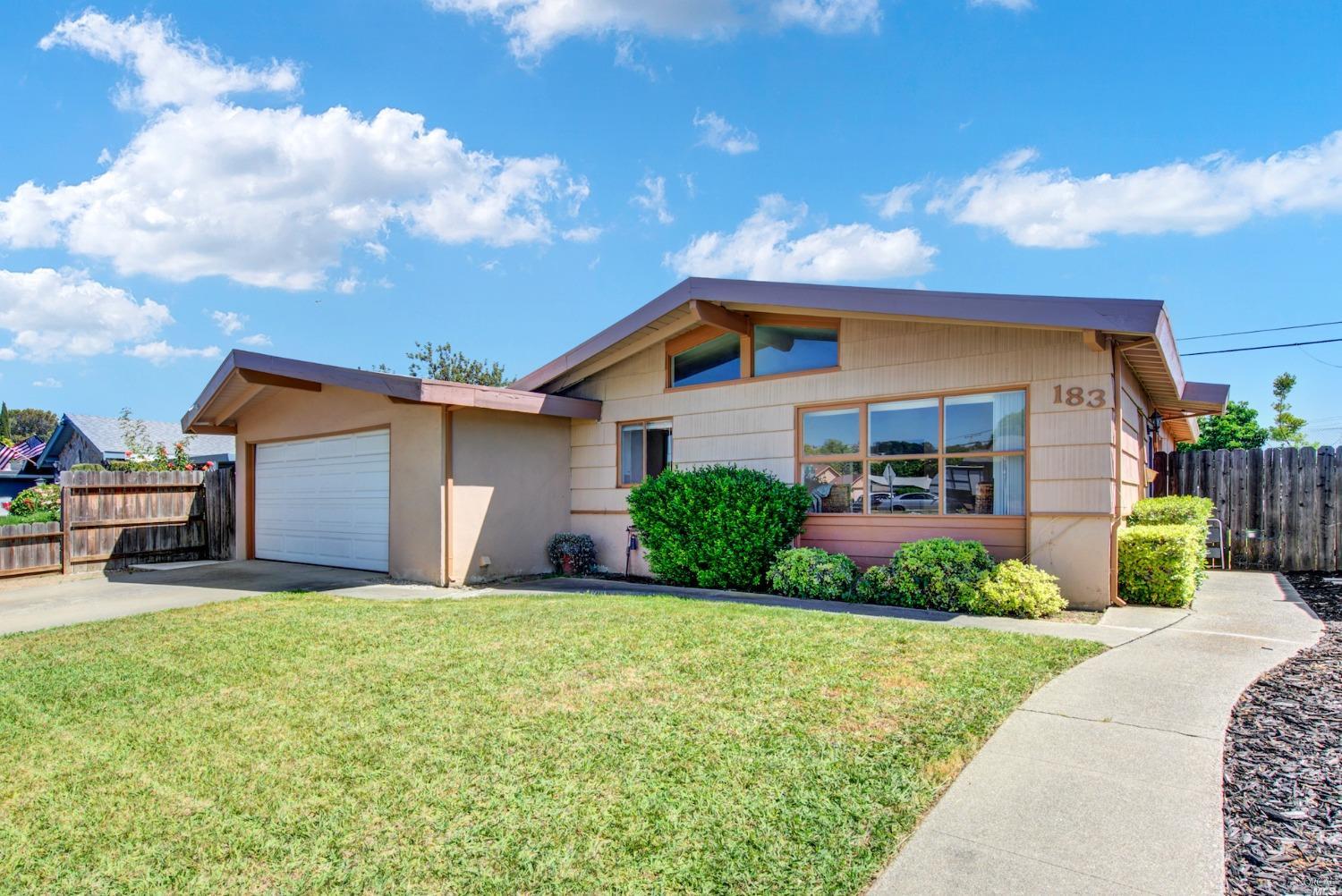Photo of 183 Deodara St in Vacaville, CA