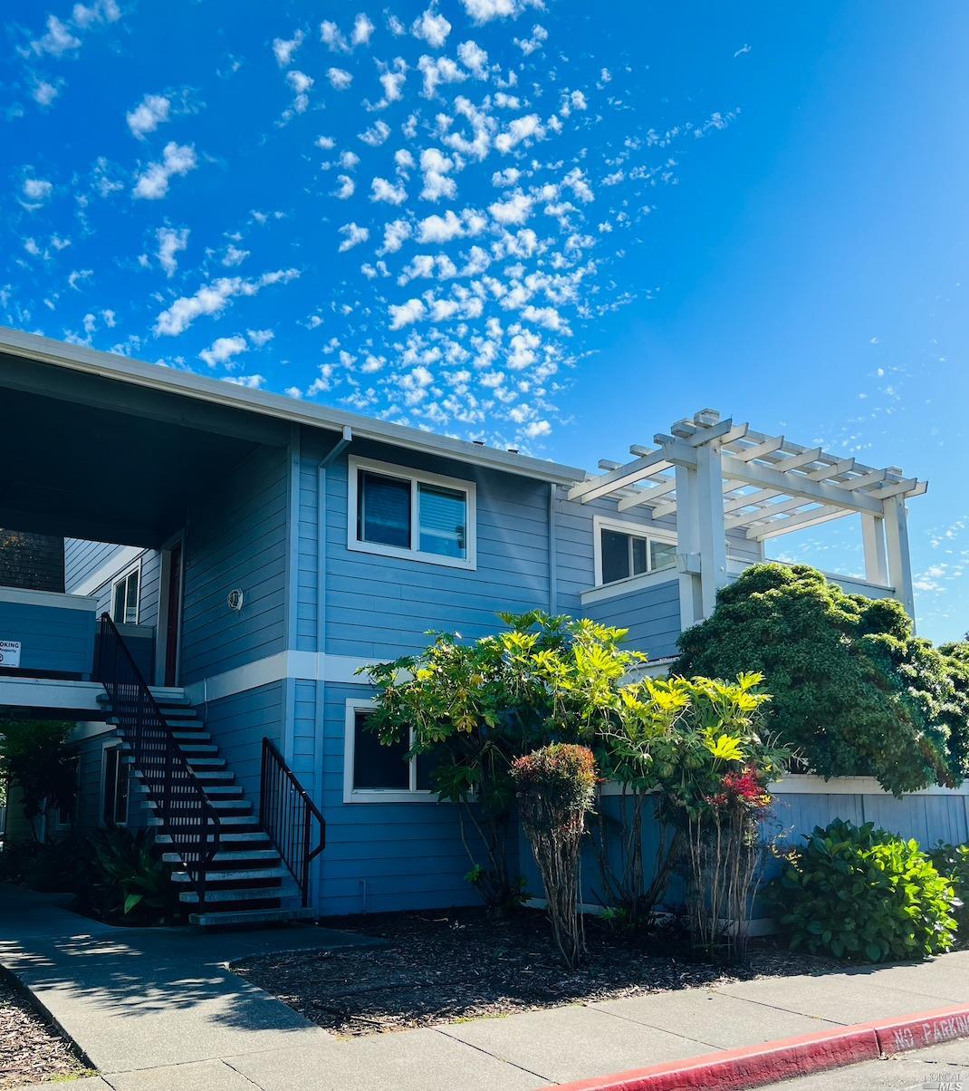 225 Burt Street 29, Santa Rosa, CA 95407