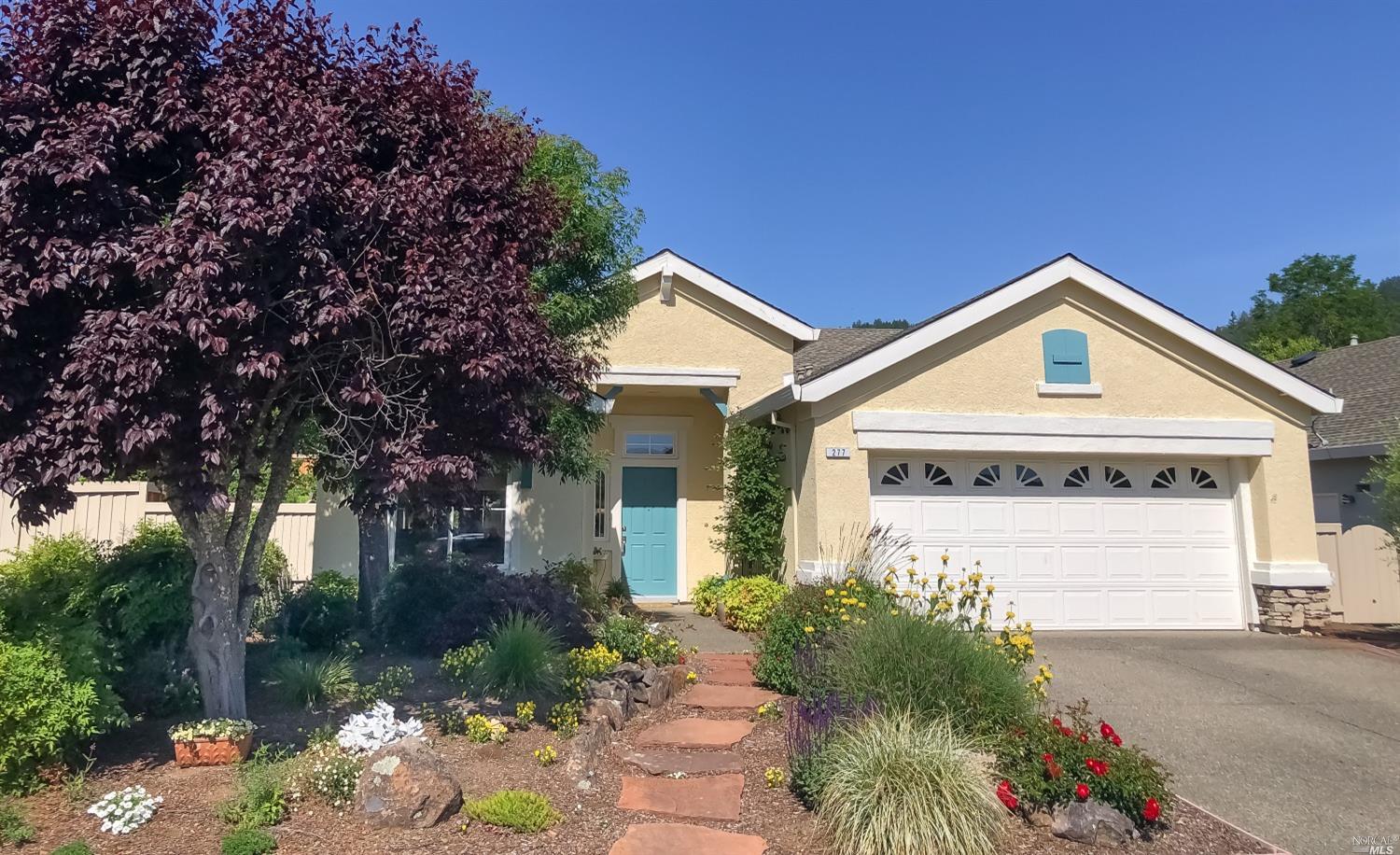 Photo of 277 Red Mountain Dr in Cloverdale, CA
