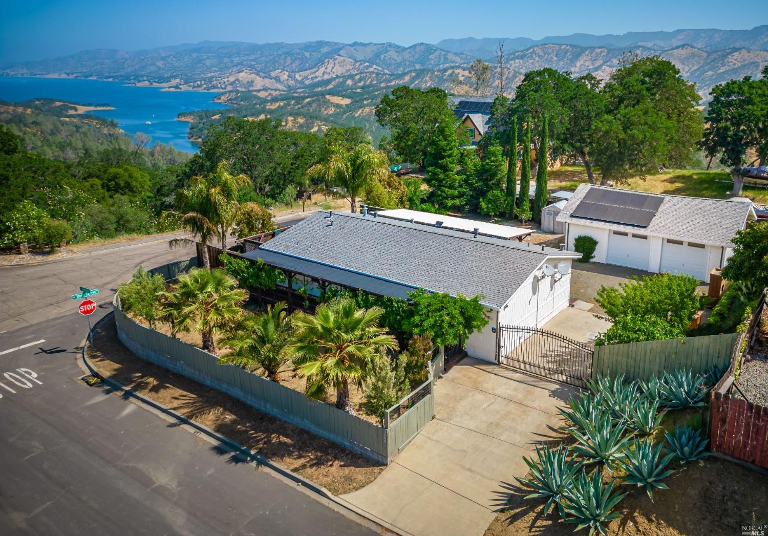 Photo of 1000 Headlands Dr in Napa, CA