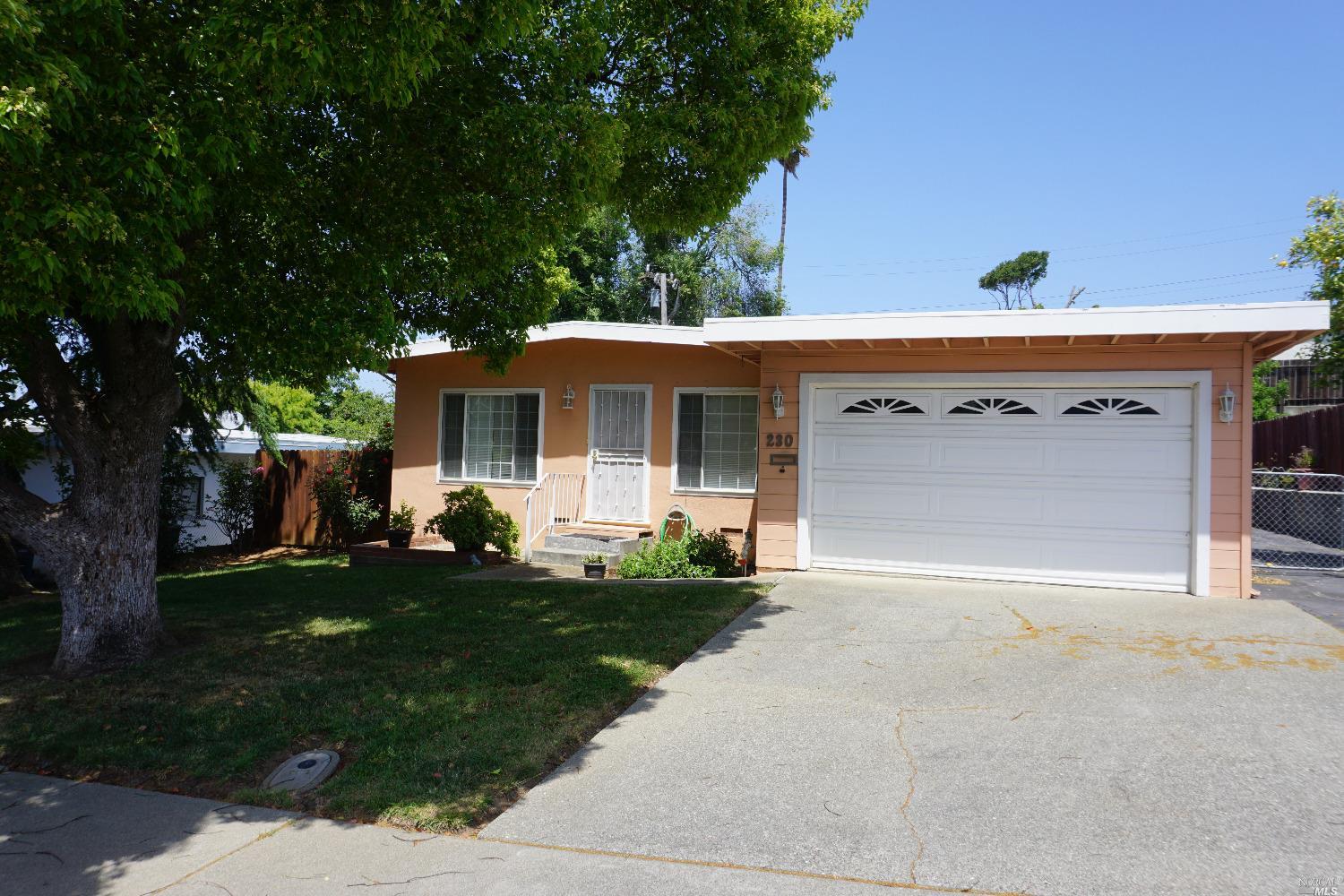 Photo of 230 Los Gatos Ave in Vallejo, CA