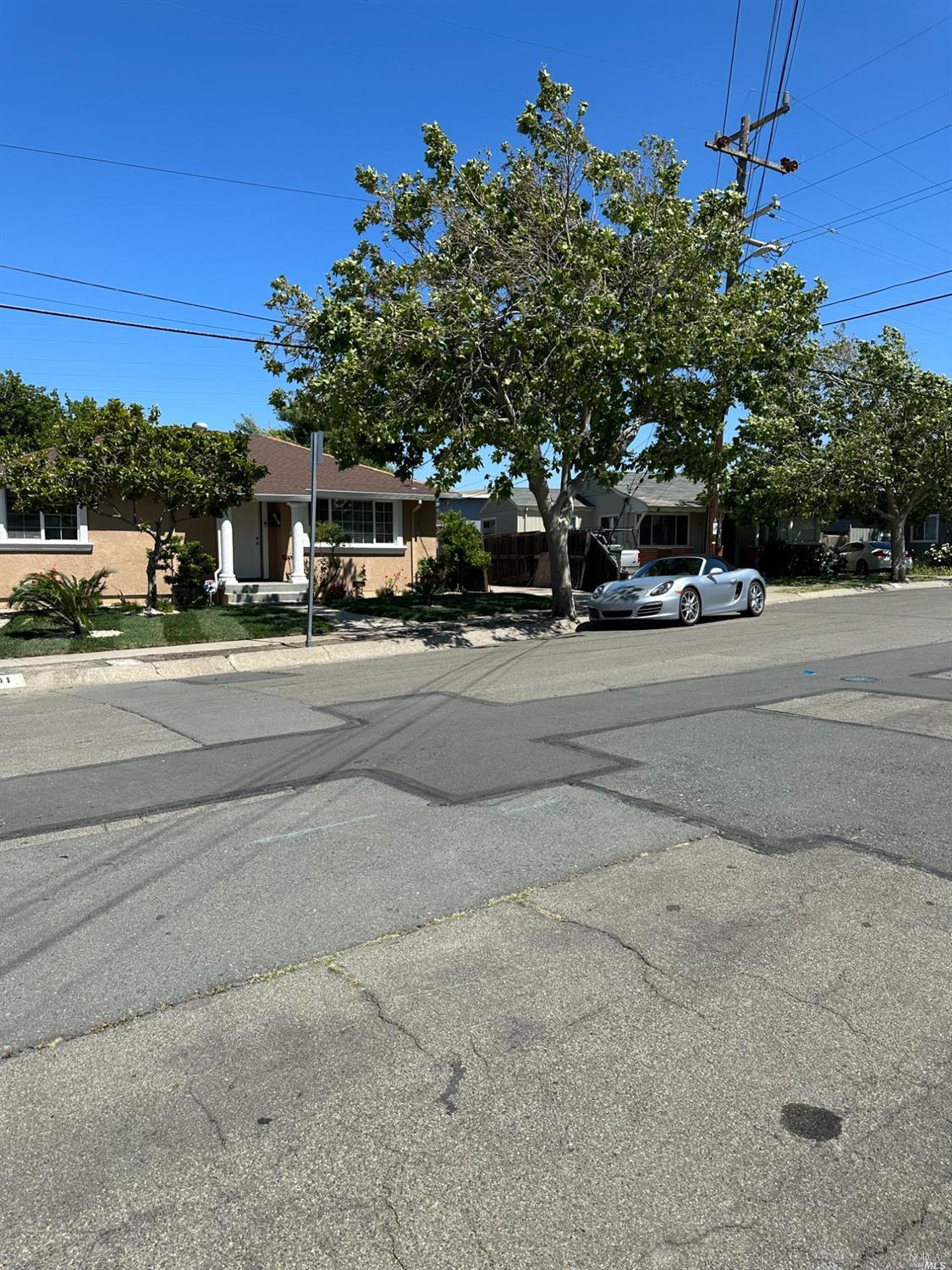 Photo of 101 Manor Dr in Bay Point, CA