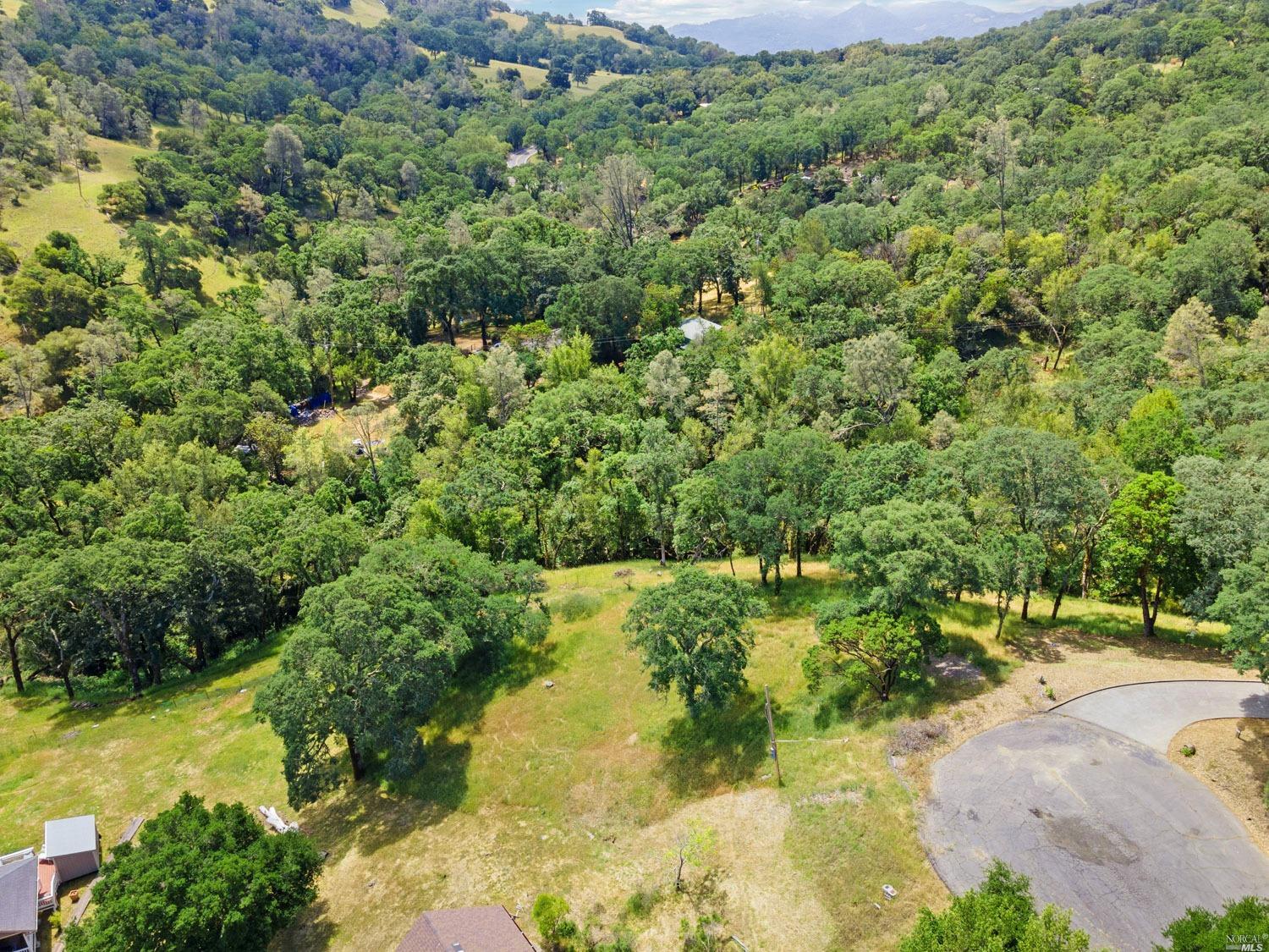 Photo of 18 Chestnut Ct in Napa, CA