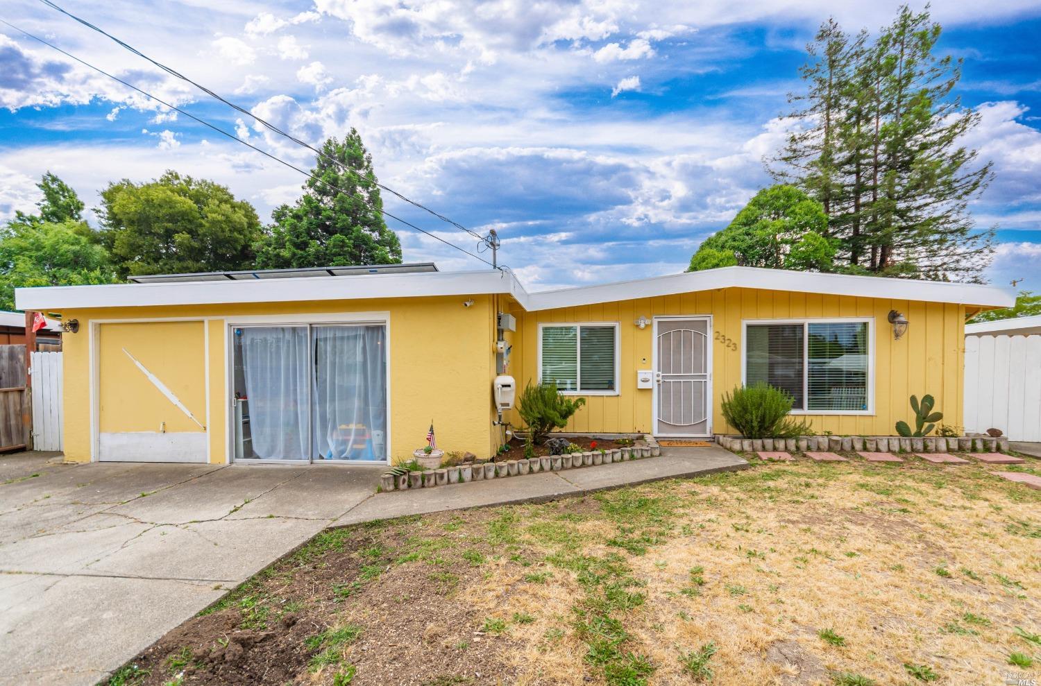Photo of 2323 Barry St in Napa, CA