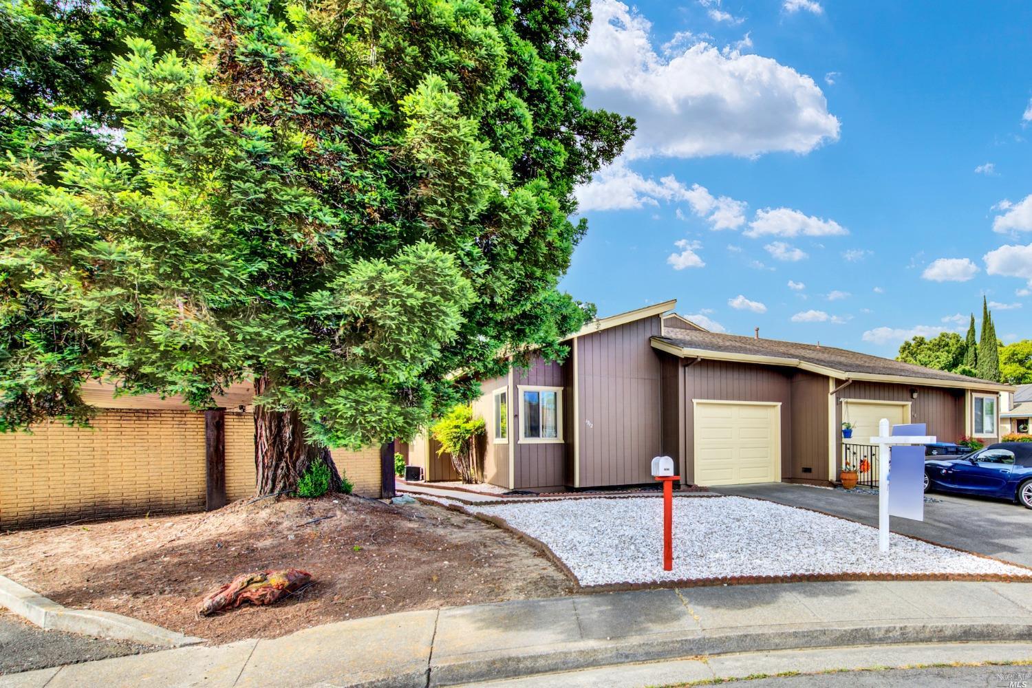 Photo of 1912 Manor Pl in Fairfield, CA