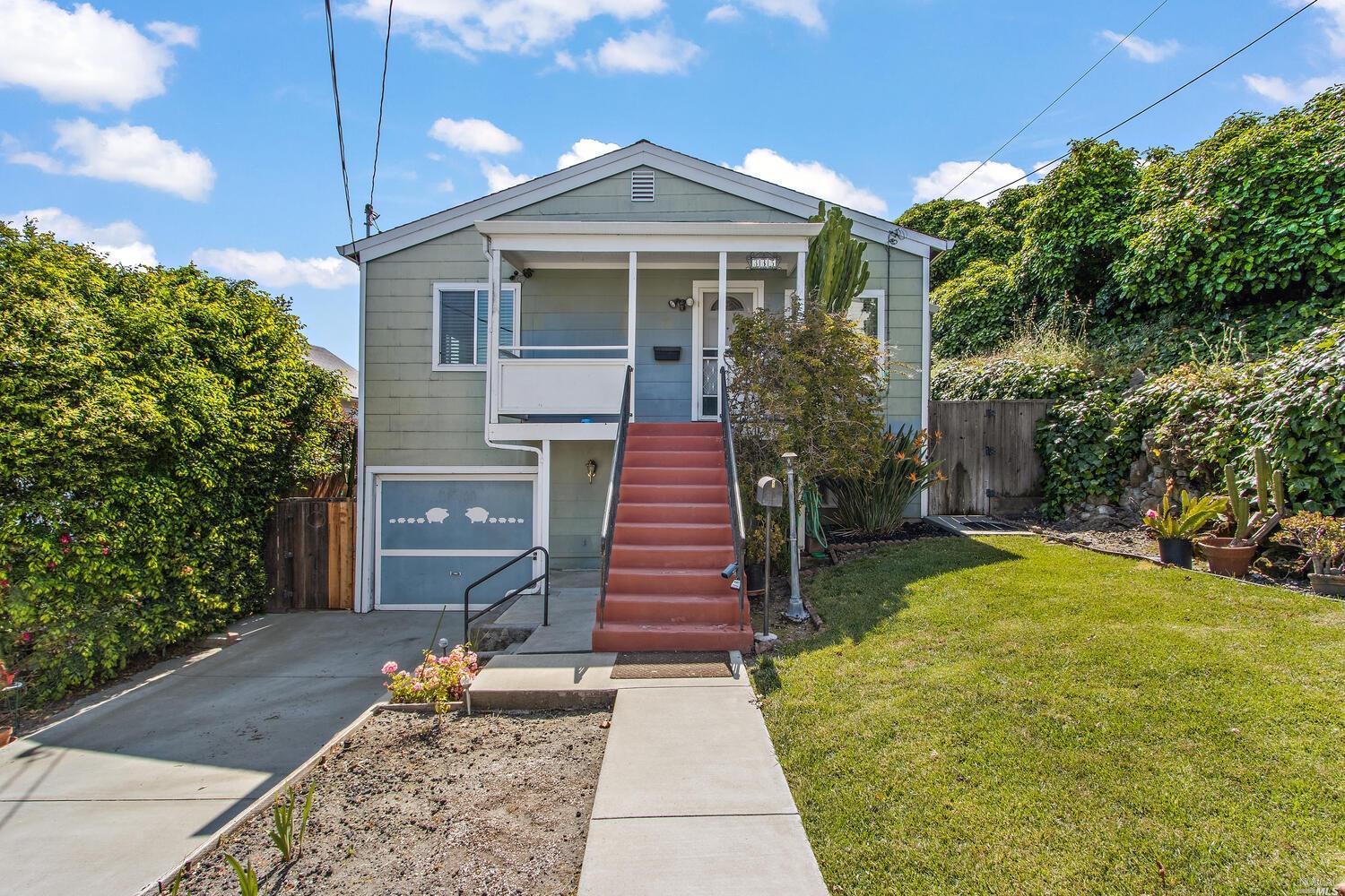 Photo of 335 Pinole Ave in Rodeo, CA
