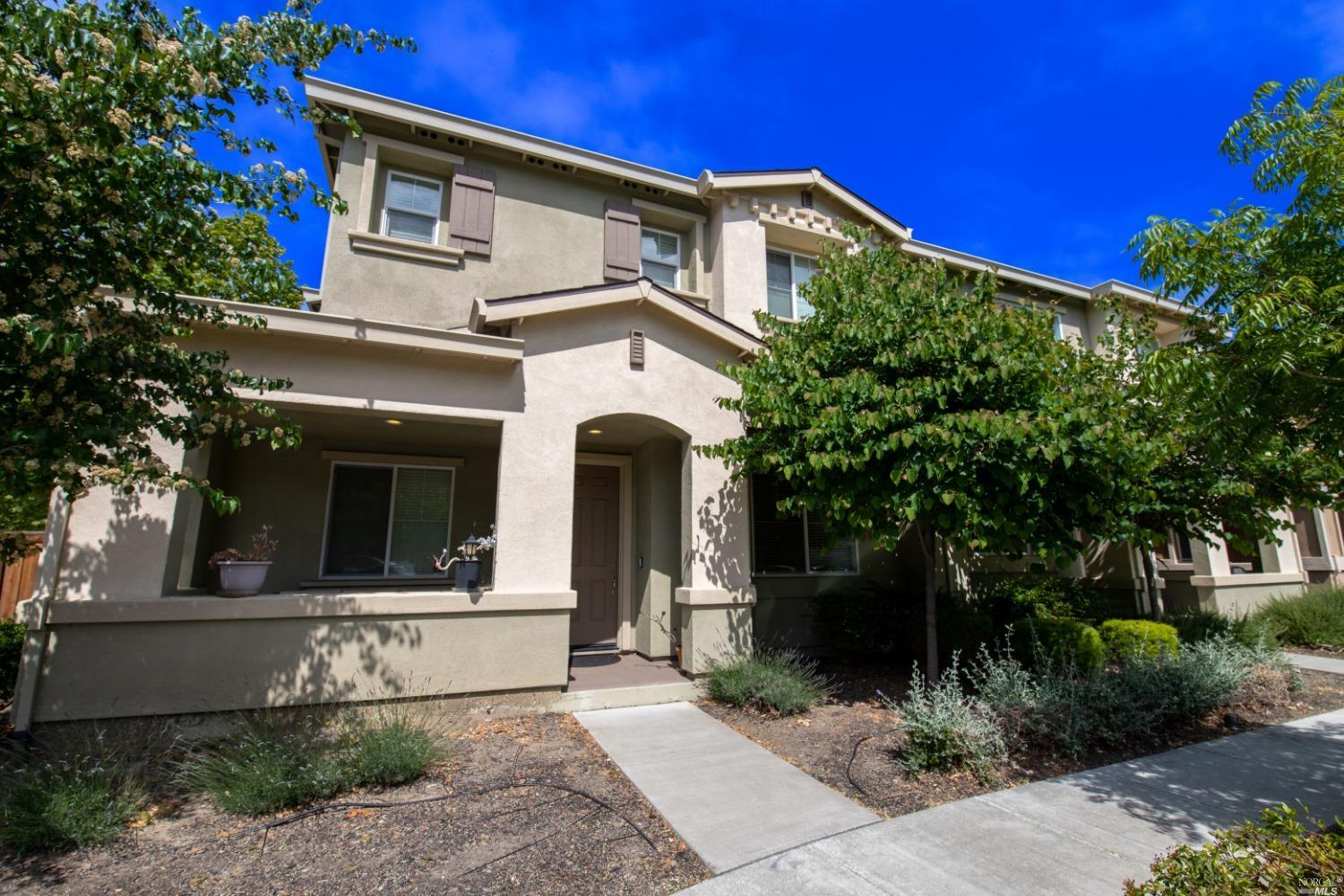 Detail Gallery Image 1 of 1 For 2260 Dorset Ln, Fairfield,  CA 94533 - 4 Beds | 2/1 Baths