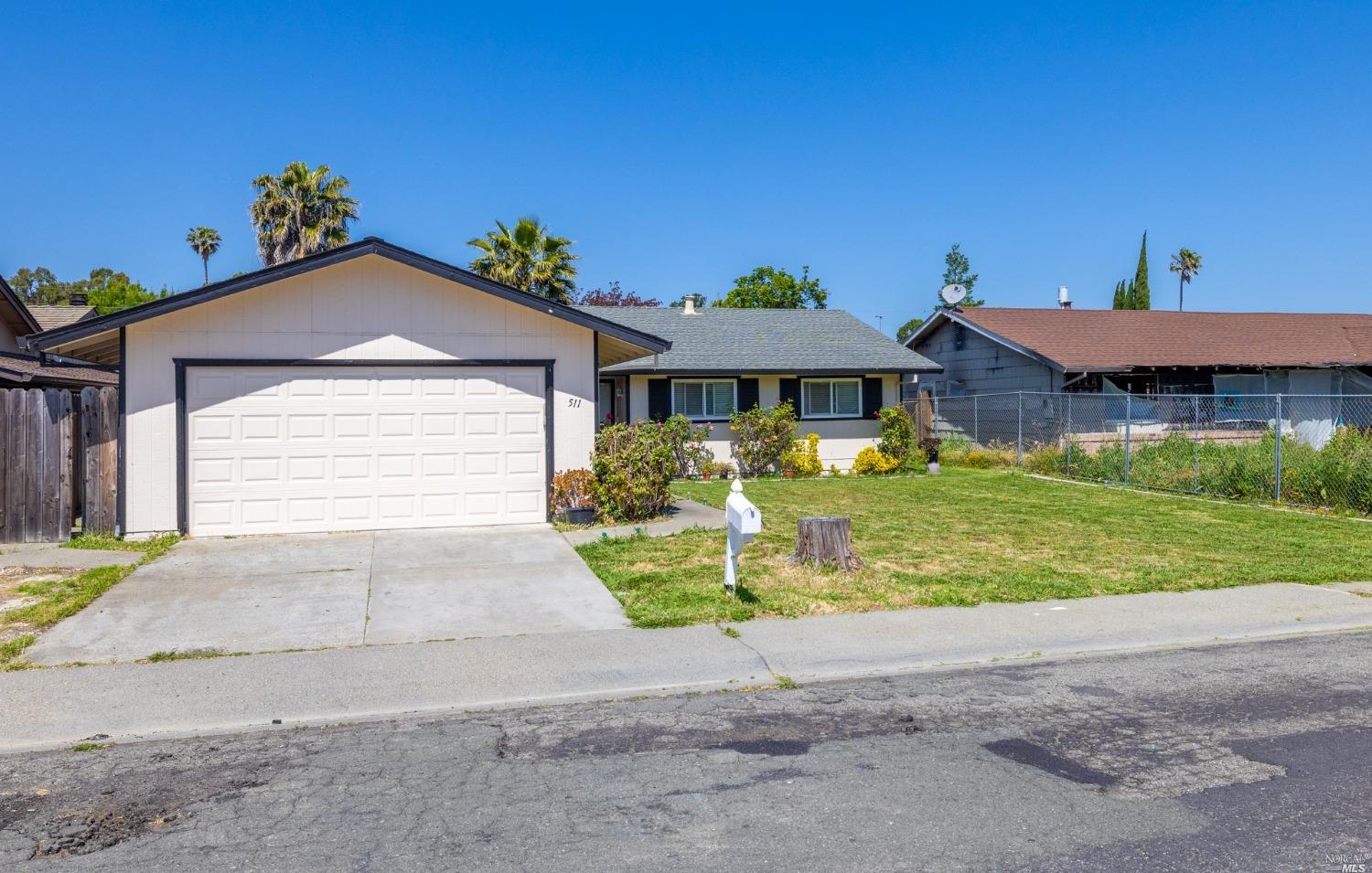 Photo of 511 Erin Dr in Suisun City, CA