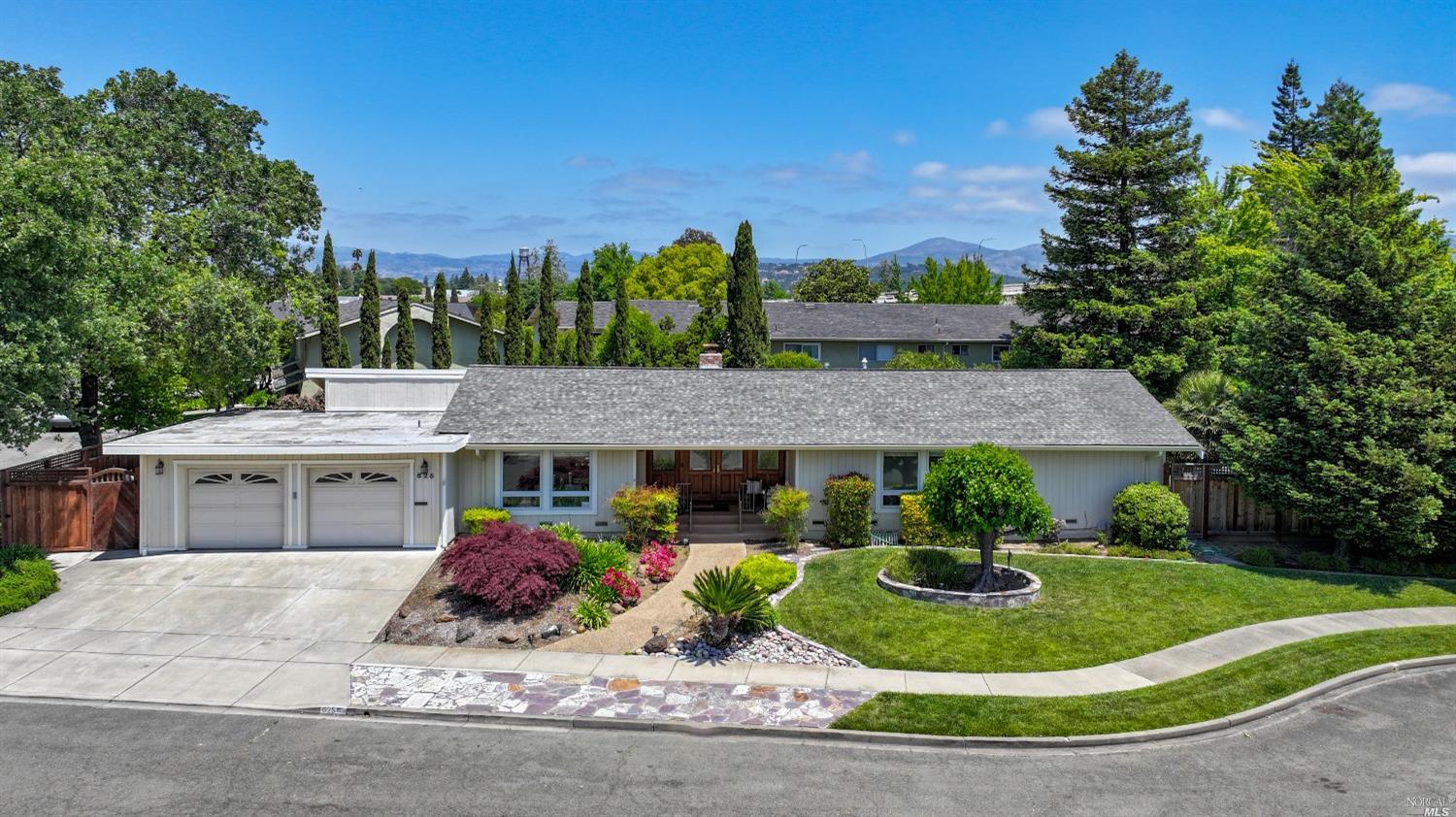 Photo of 625 Cabot Ct in Napa, CA