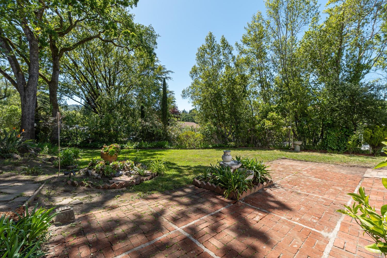 43 Los Cedros Dr