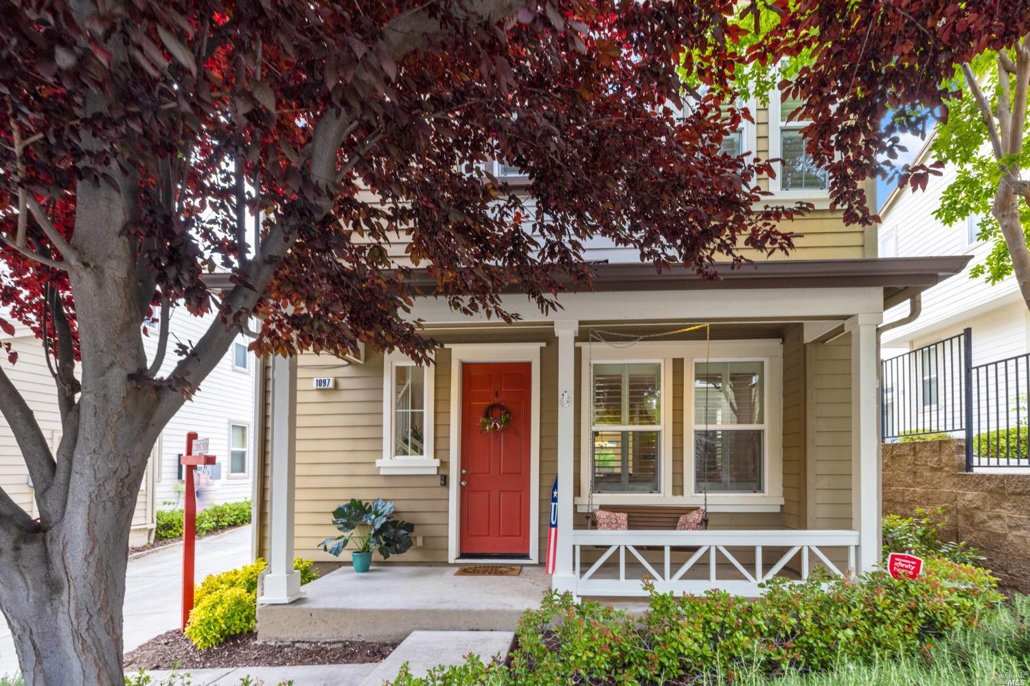Photo of 1097 Amber Ridge Ln in Vacaville, CA