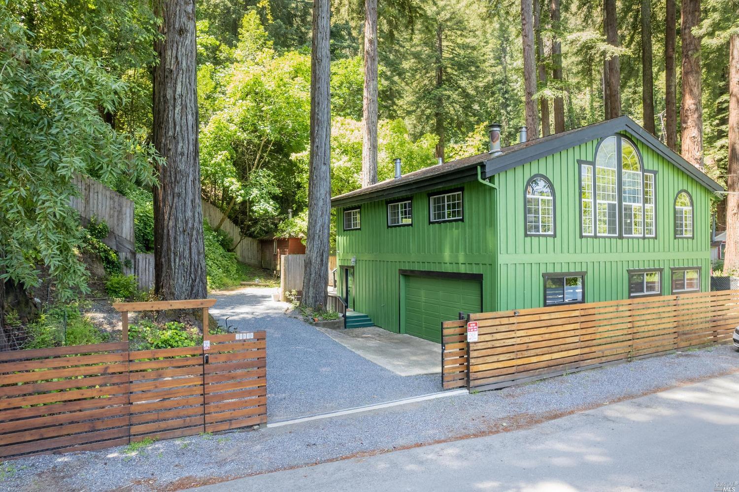 Photo of 21538 Moscow Rd in Monte Rio, CA