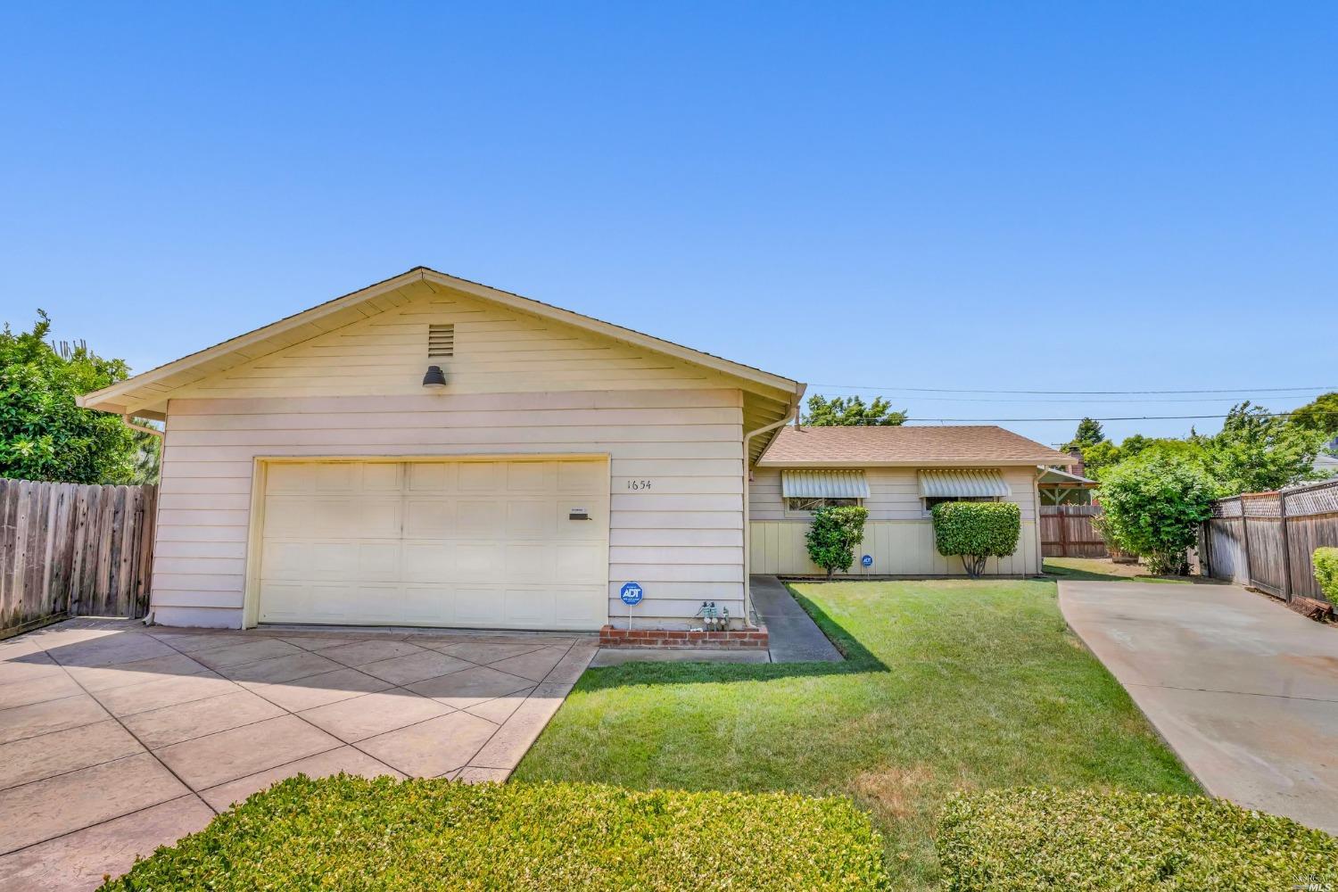 Photo of 1654 Minnesota St in Fairfield, CA