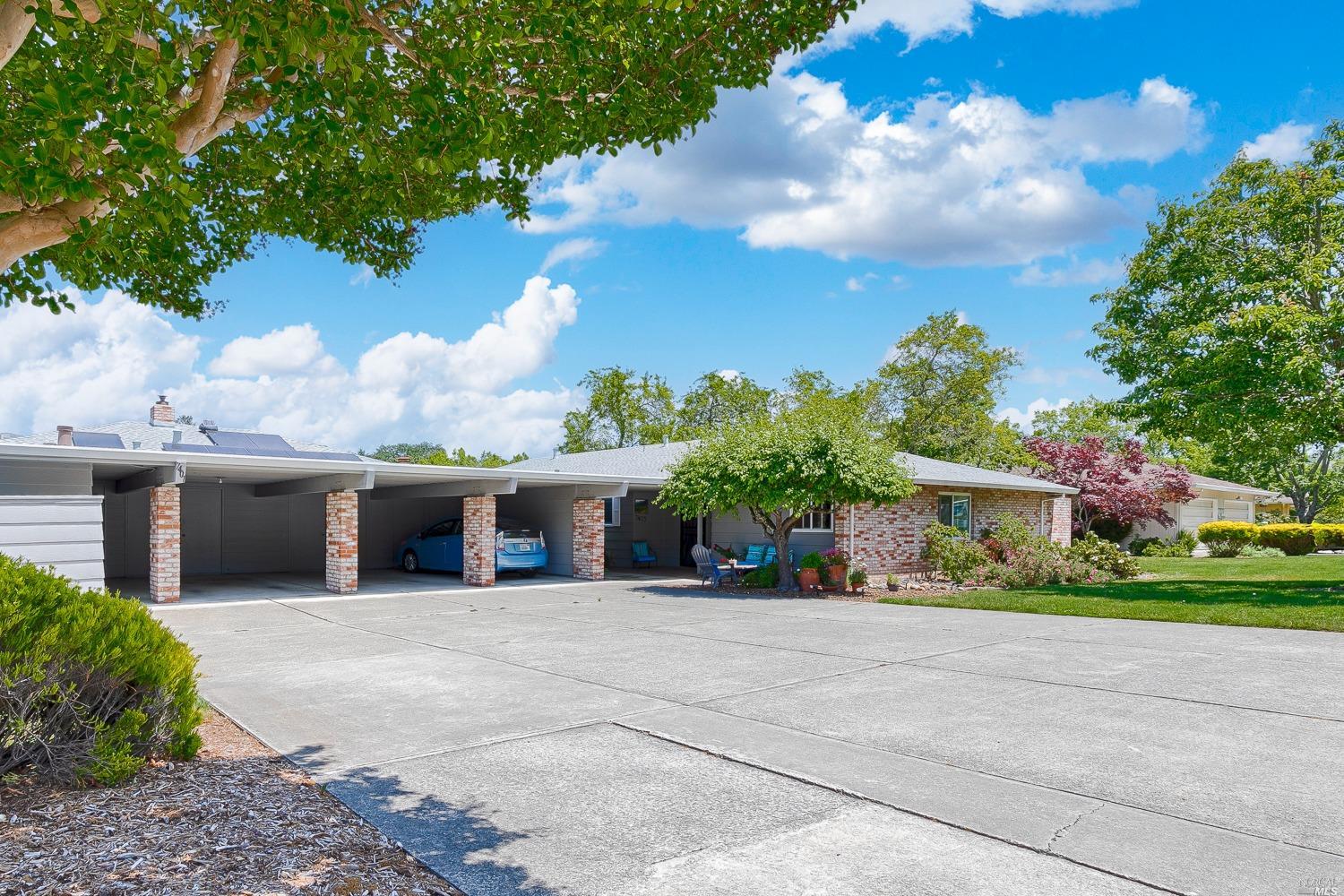 Detail Gallery Image 1 of 1 For 7405 Oakmont Dr, Santa Rosa,  CA 95409 - 2 Beds | 2 Baths