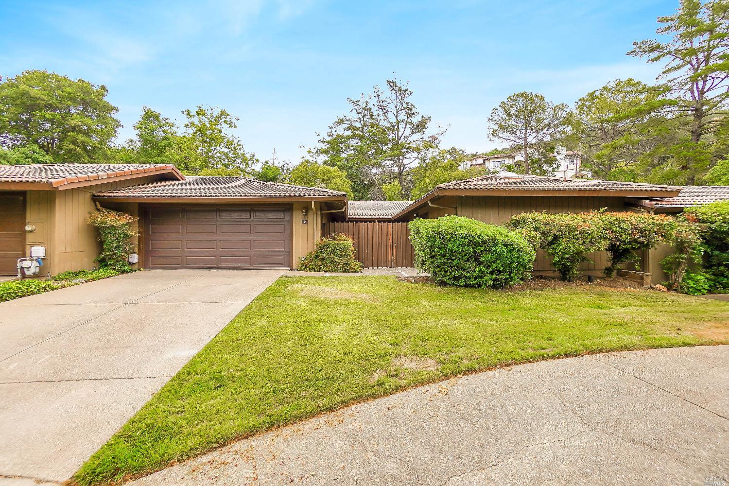 Photo of 2 Elkhorn Pl in Fairfield, CA
