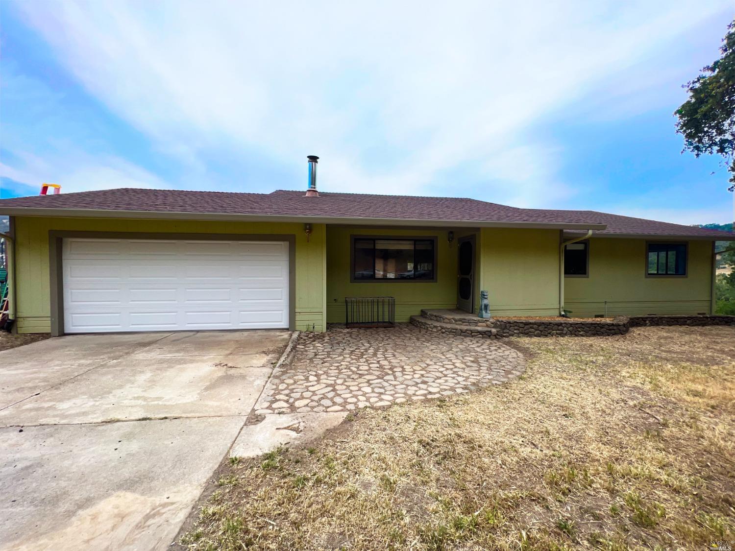 Photo of 4580 Feliz Creek Rd in Hopland, CA