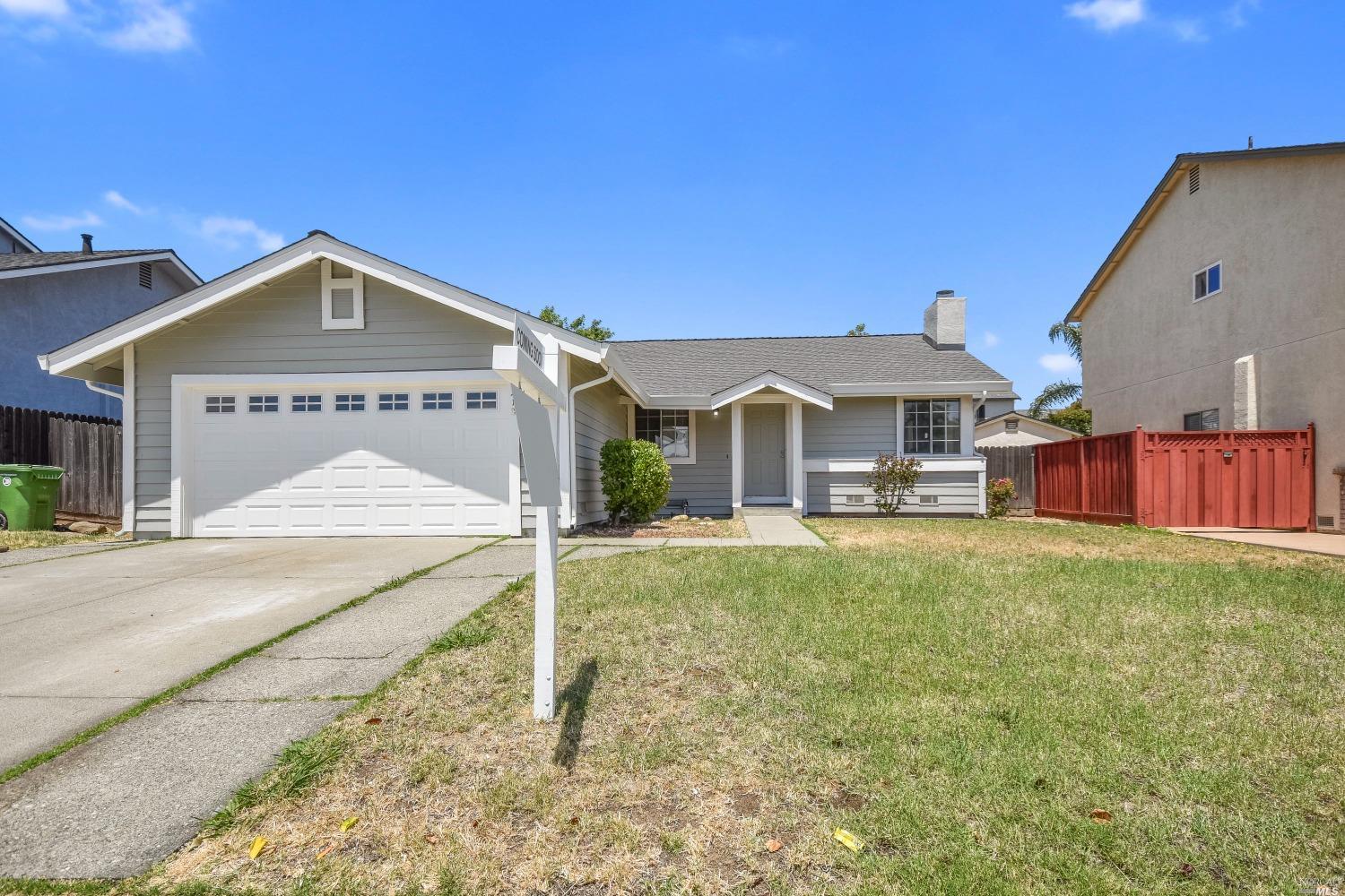 Photo of 218 Kildare Ln in Vacaville, CA