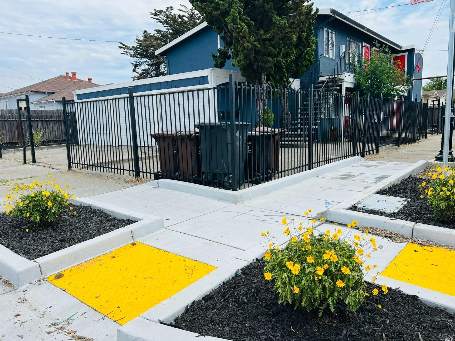 Photo of 786 8th St in Richmond, CA