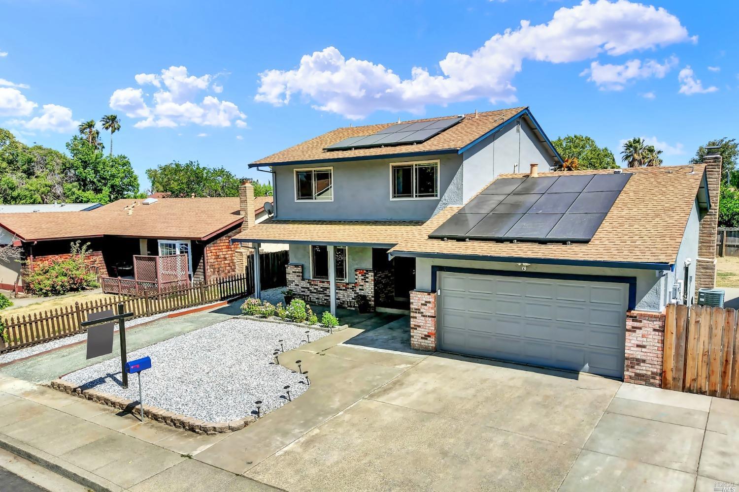 875 La Cruz Lane, Vacaville, CA 95687