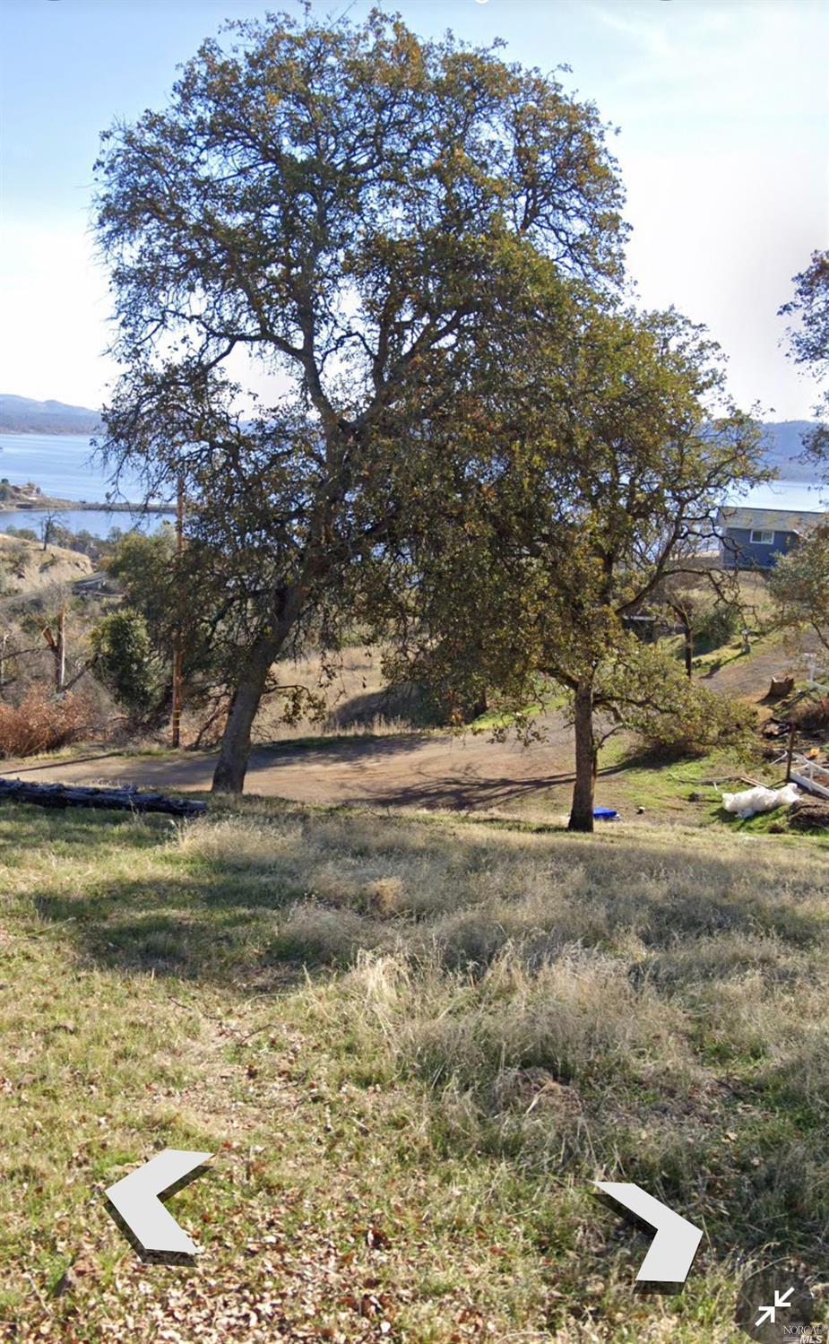 Photo of 3085 Oak Crest Dr in Clearlake, CA