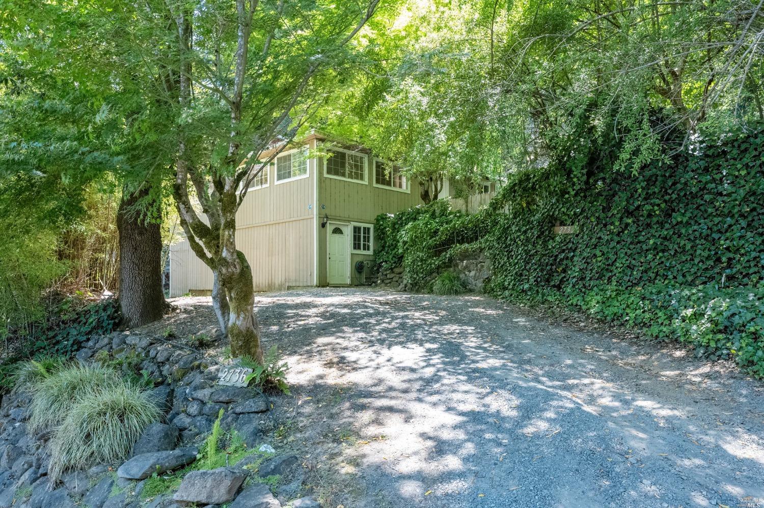 Photo of 2736 Fitch Mountain Rd in Healdsburg, CA