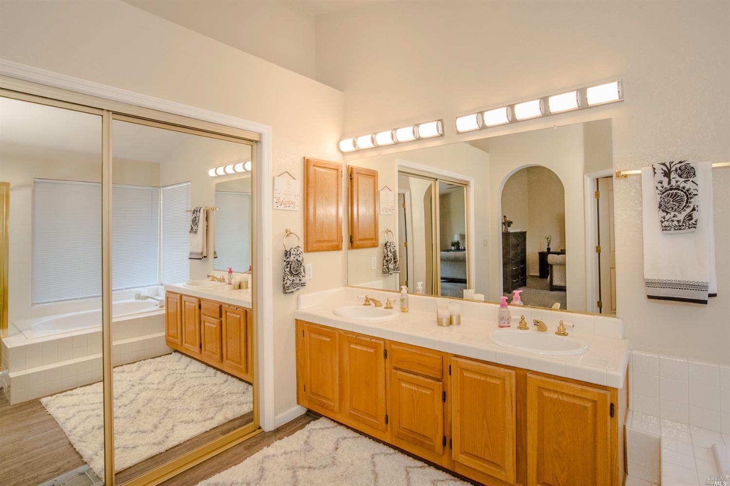 Silver Eagle Way, Vacaville, California image 37