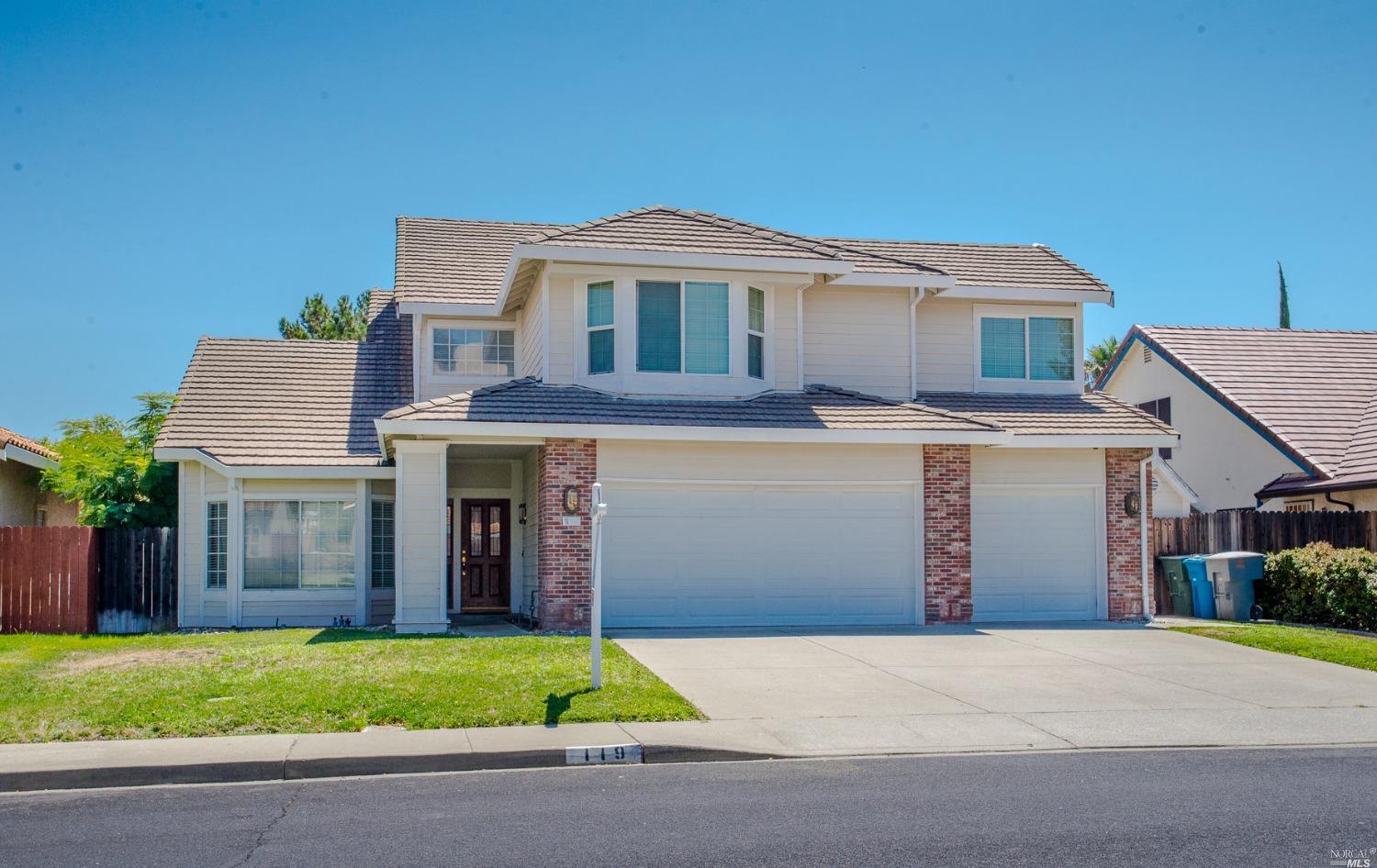 Photo of 119 Silver Eagle Wy in Vacaville, CA