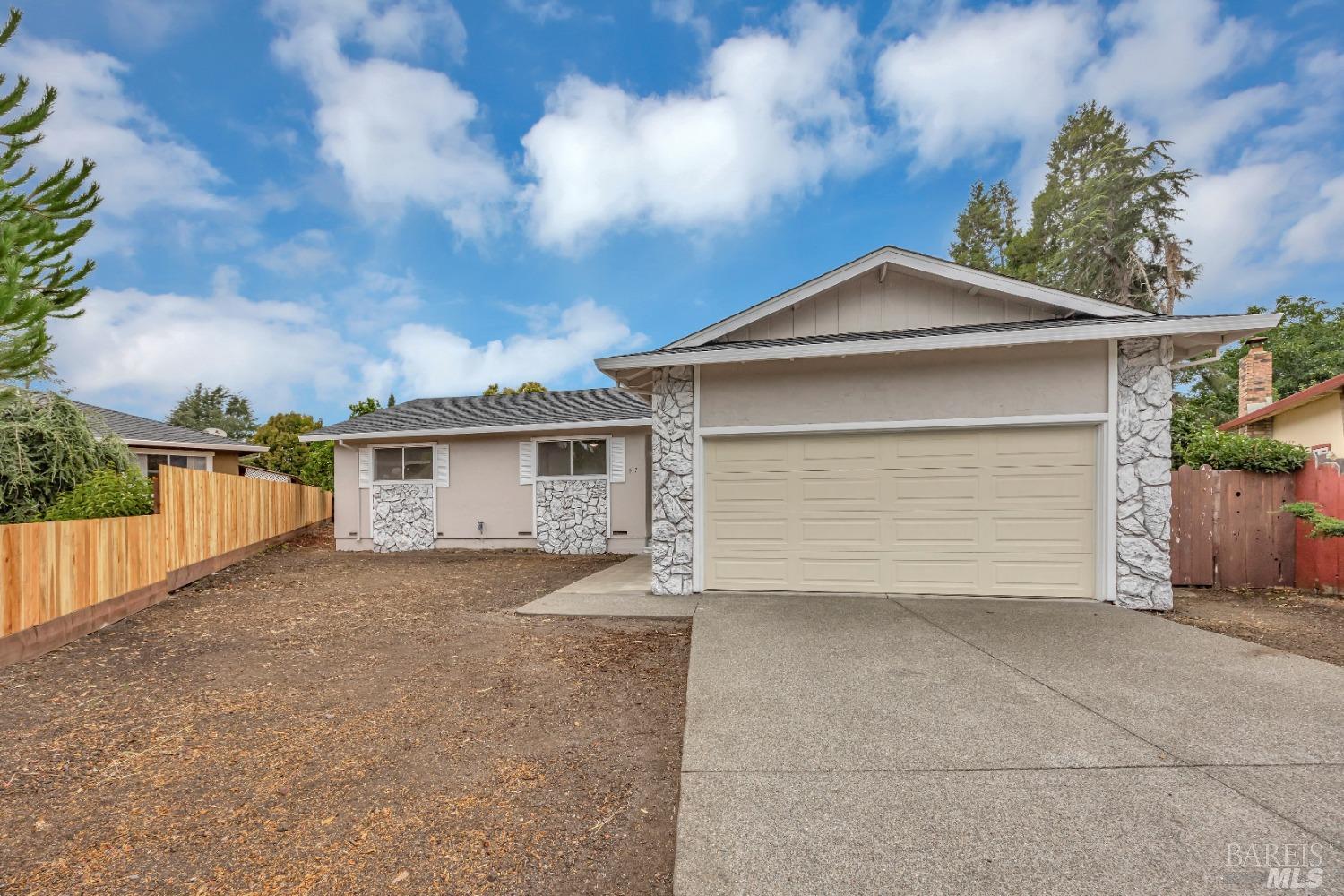 Photo of 917 Renee Ct in Santa Rosa, CA